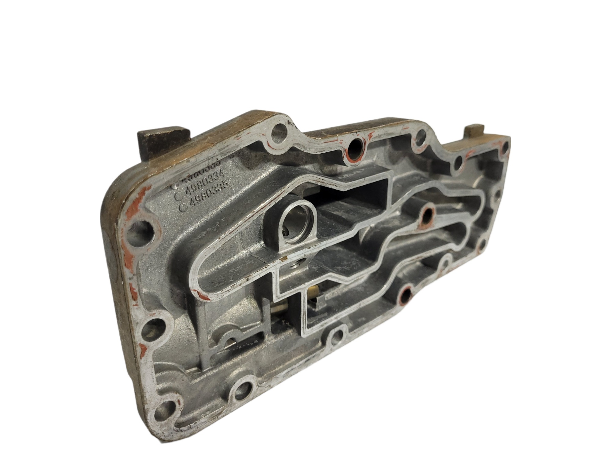Cabeçote Filtro De Óleo Motor Cummins Isbn 4980333 4