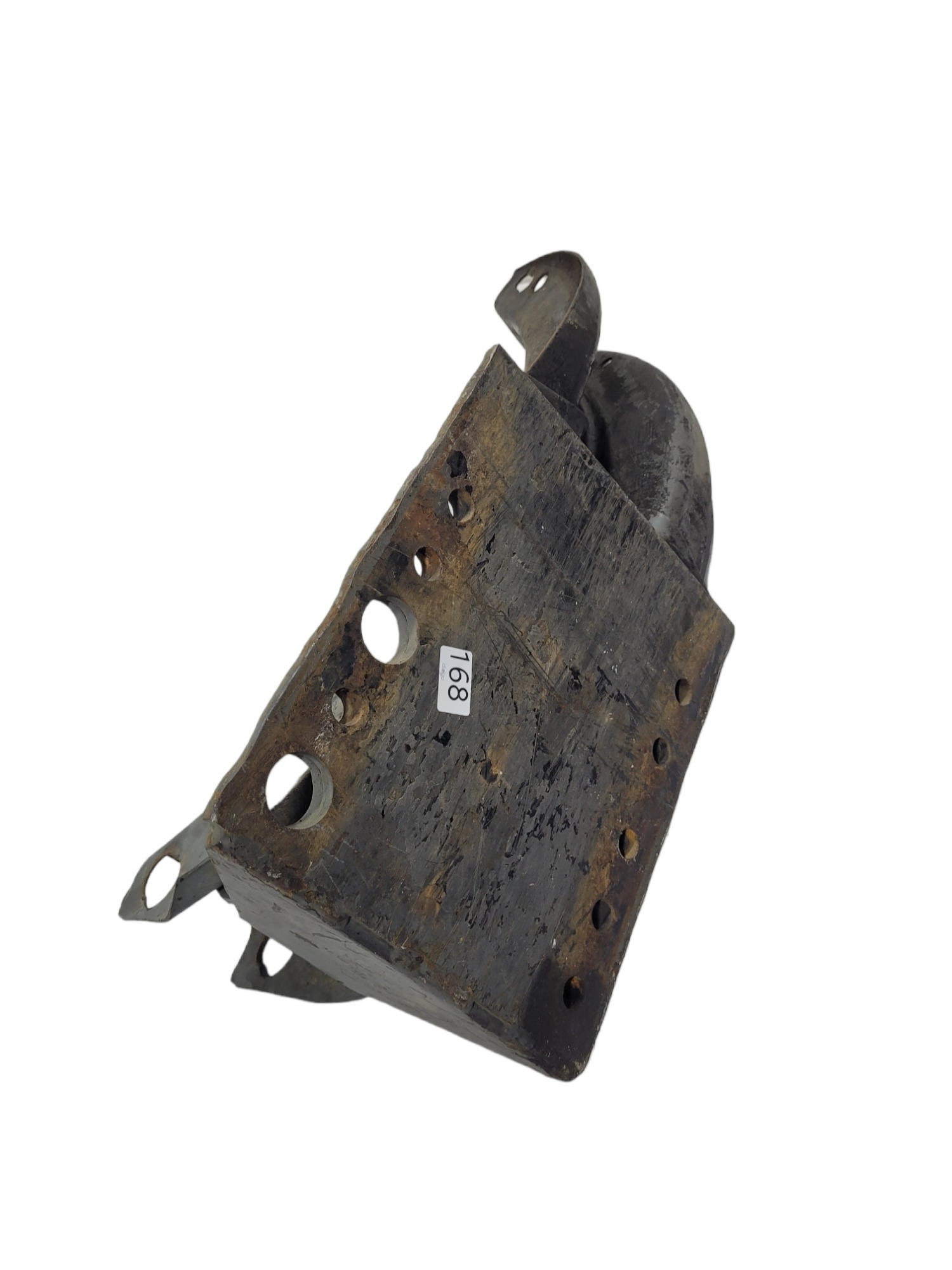 Suporte Do Tanque Volvo Fh 1