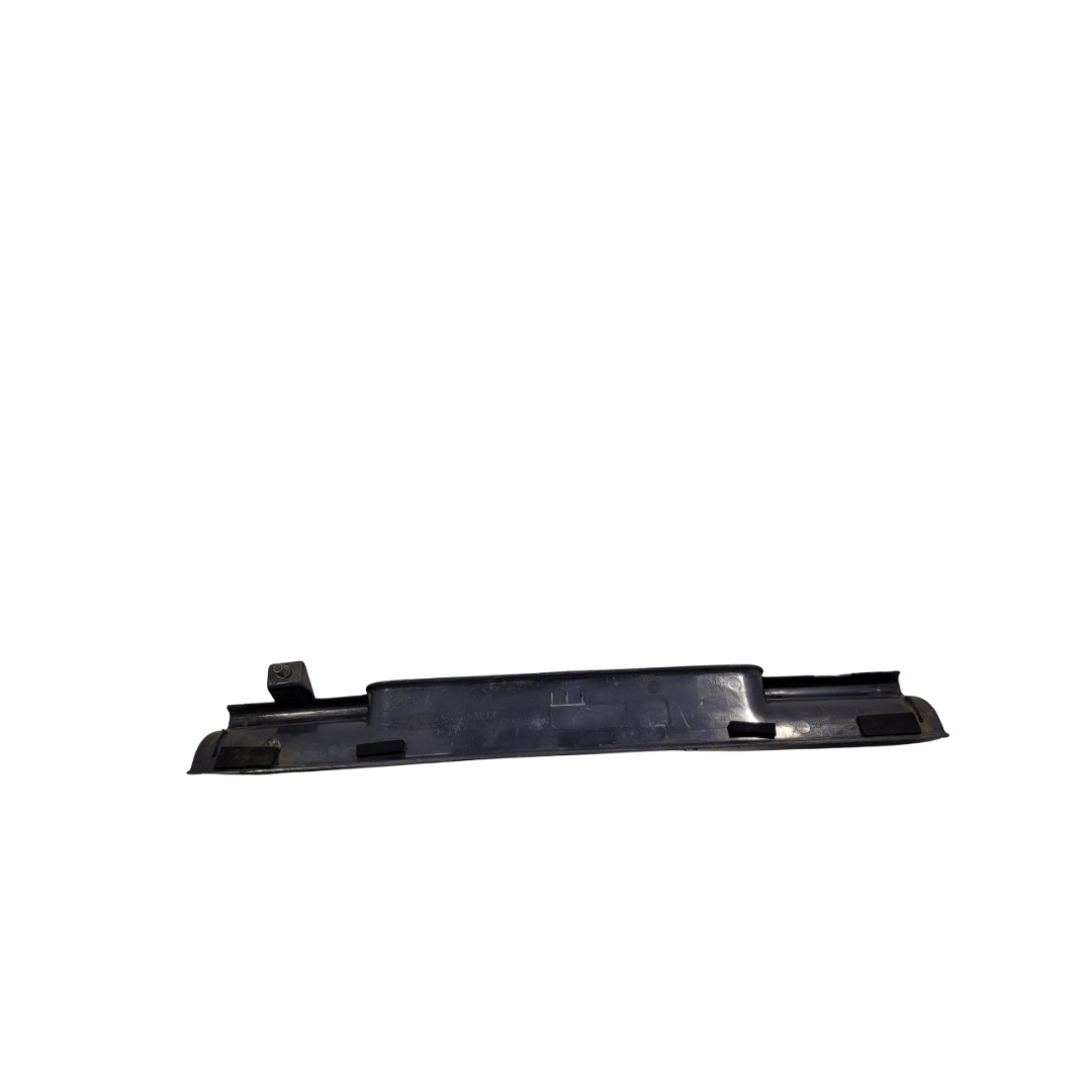 Moldura Parabrisa Central Volvo Vm 5010301659 3