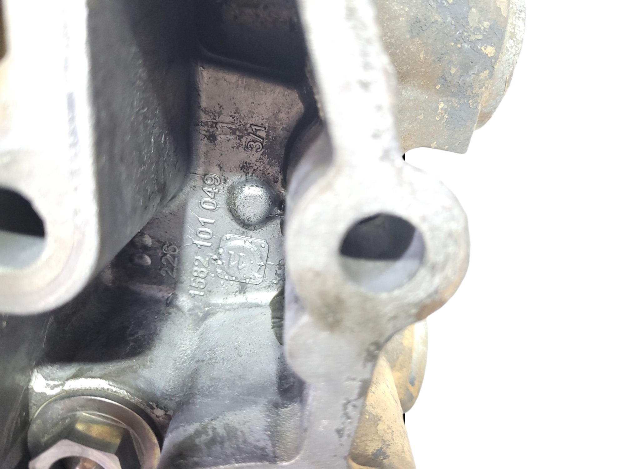 Suporte Filtro Lubrificante Motor Man 1582101049 5