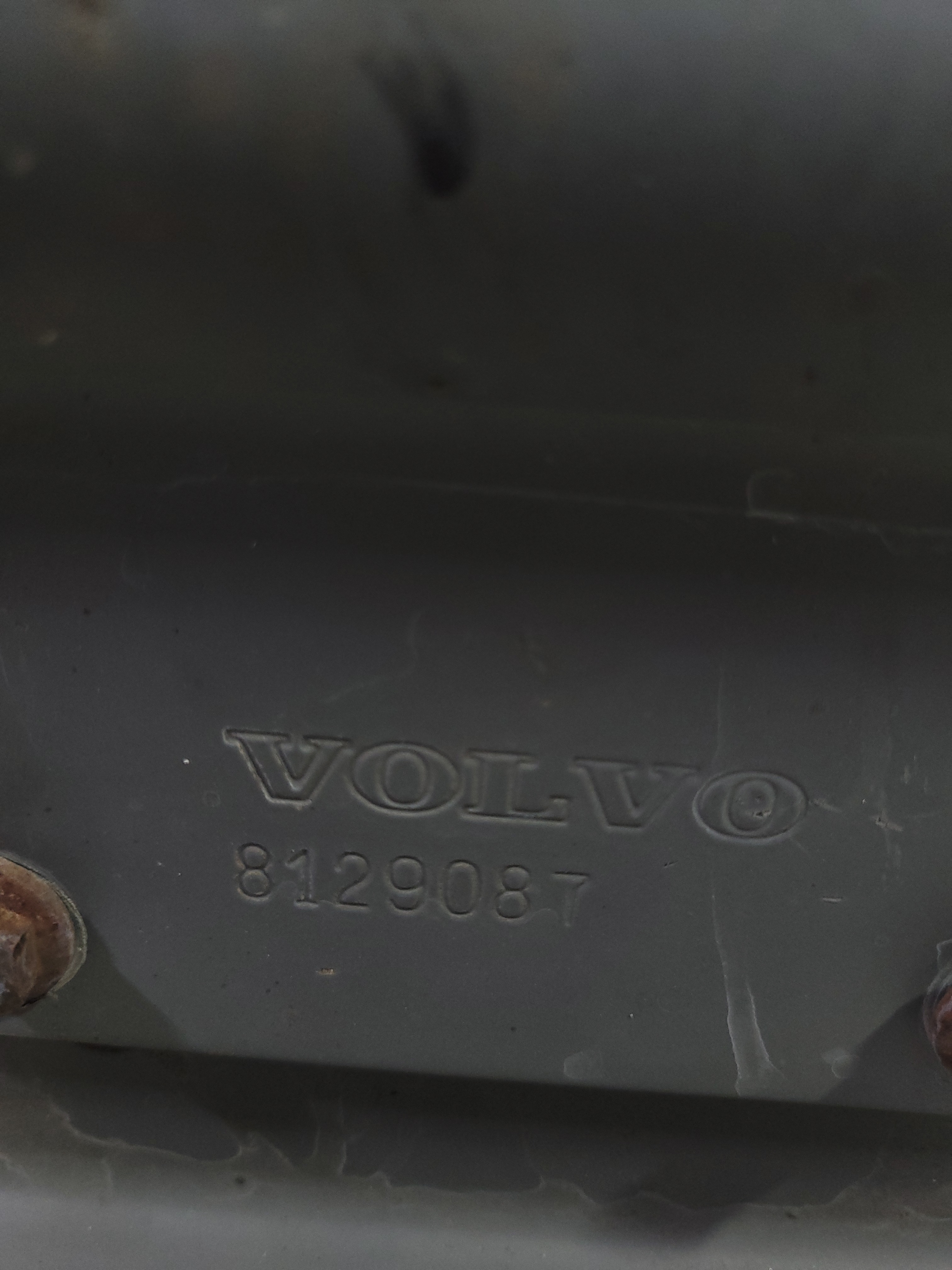 Suporte Traseiro Paralama Volvo Fh 8129087 5