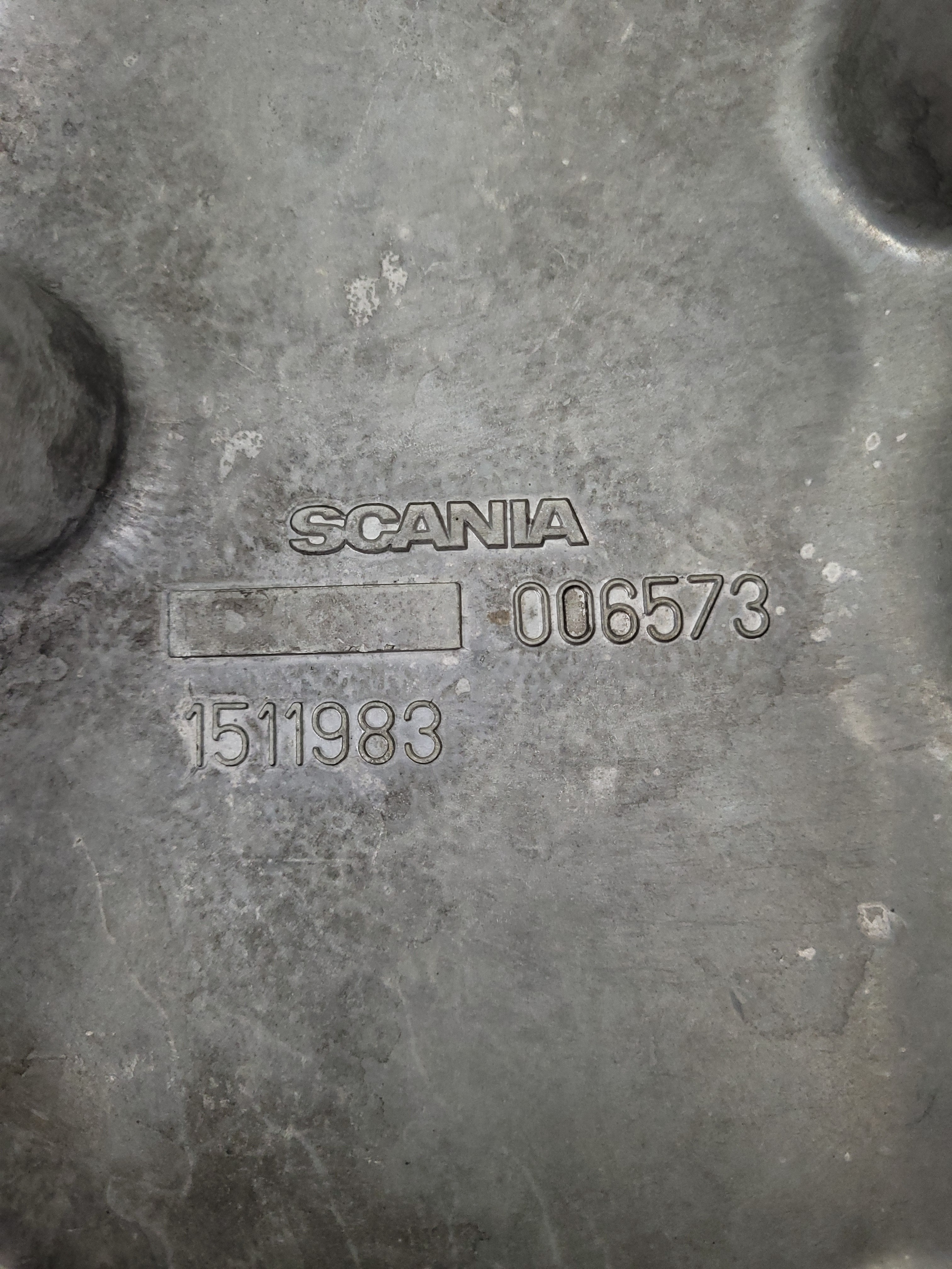 Tampa De Valvula Superior Sem Furo Scania R420 1511983 5