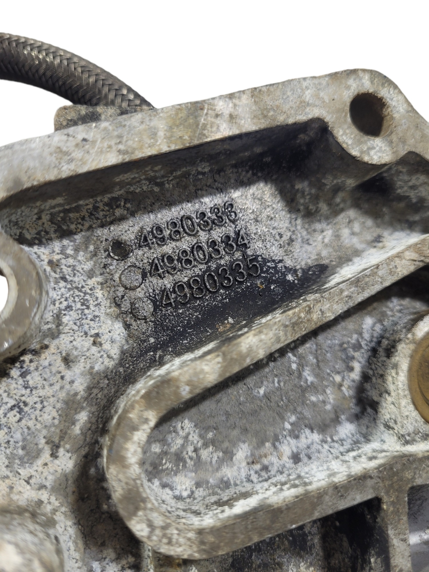 Cabeçote Filtro De Óleo Motor Cummins Isb 4980333 5
