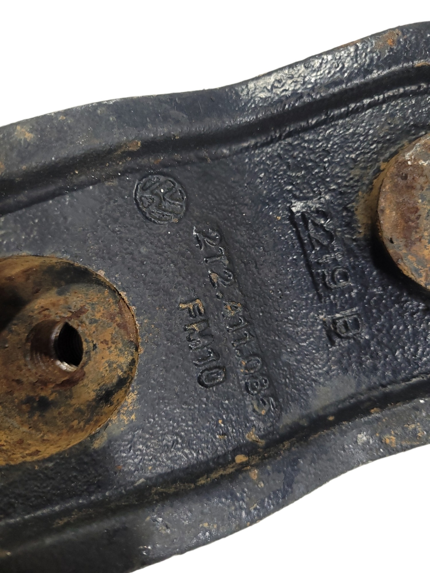 Suporte Mola Dianteira Vw Constellation2t2411085b 5