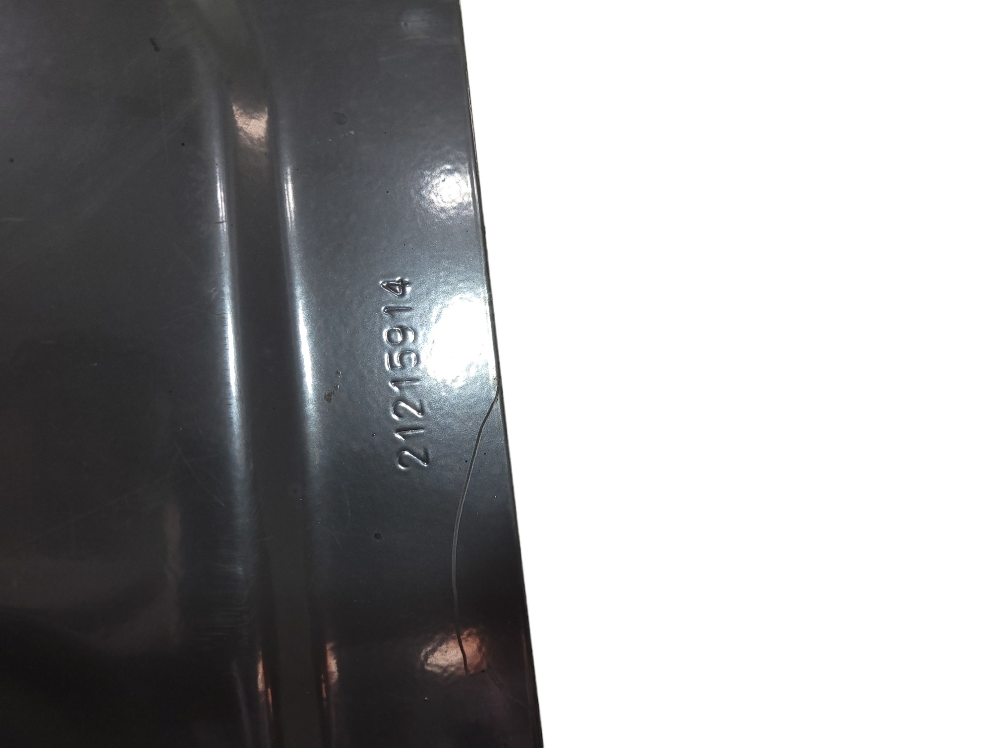 Protetor De Tanque Volvo Fmn 21215914 5