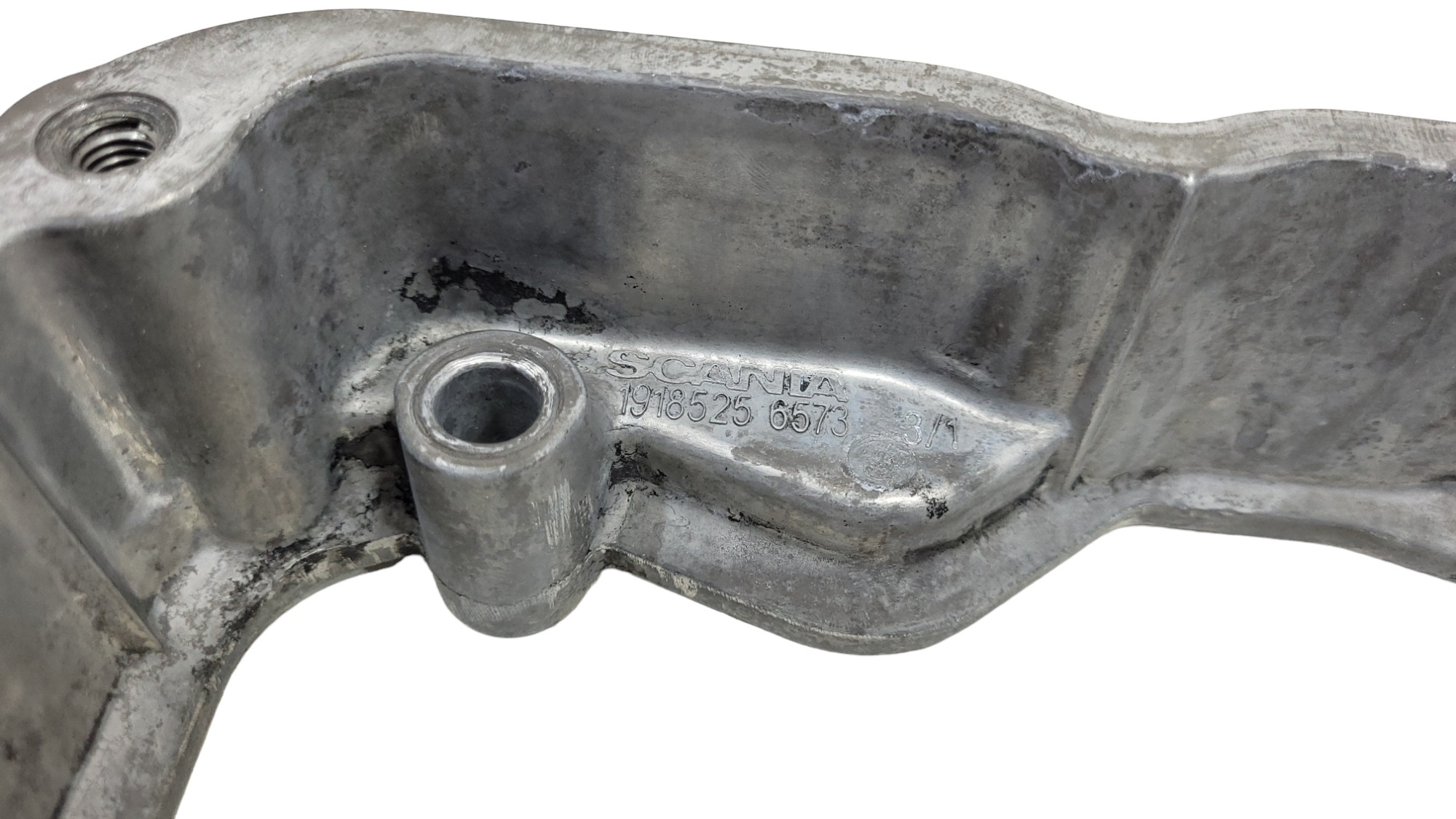 Sobretampa Válvula Inferior Motor Scania 440 1918525 4