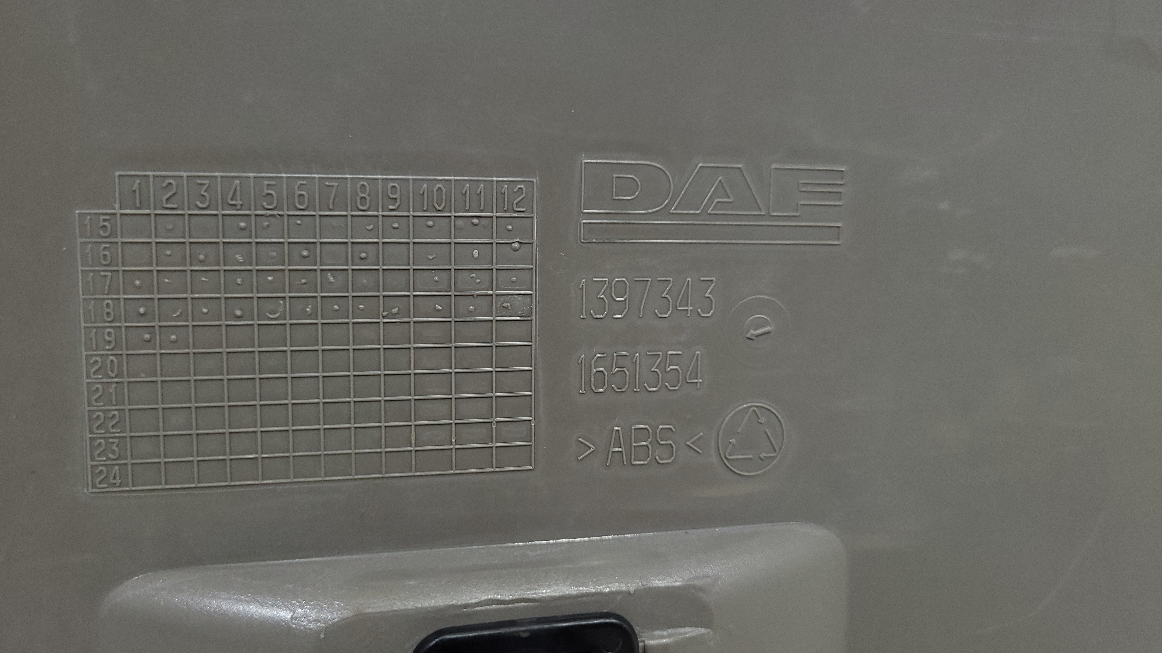 Tampa Porta Luvas Daf 1651354 5