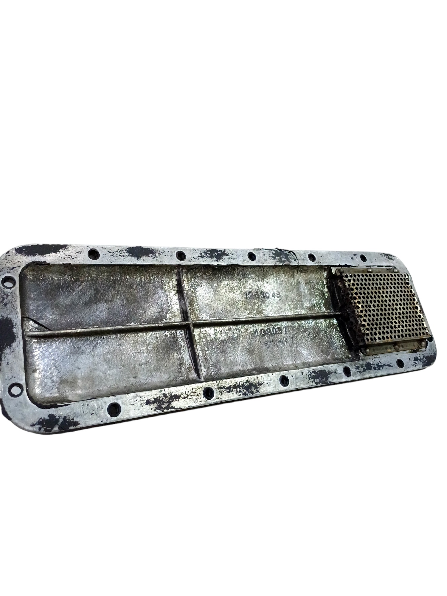 Tampa Lateral Motor Scania 139057 5