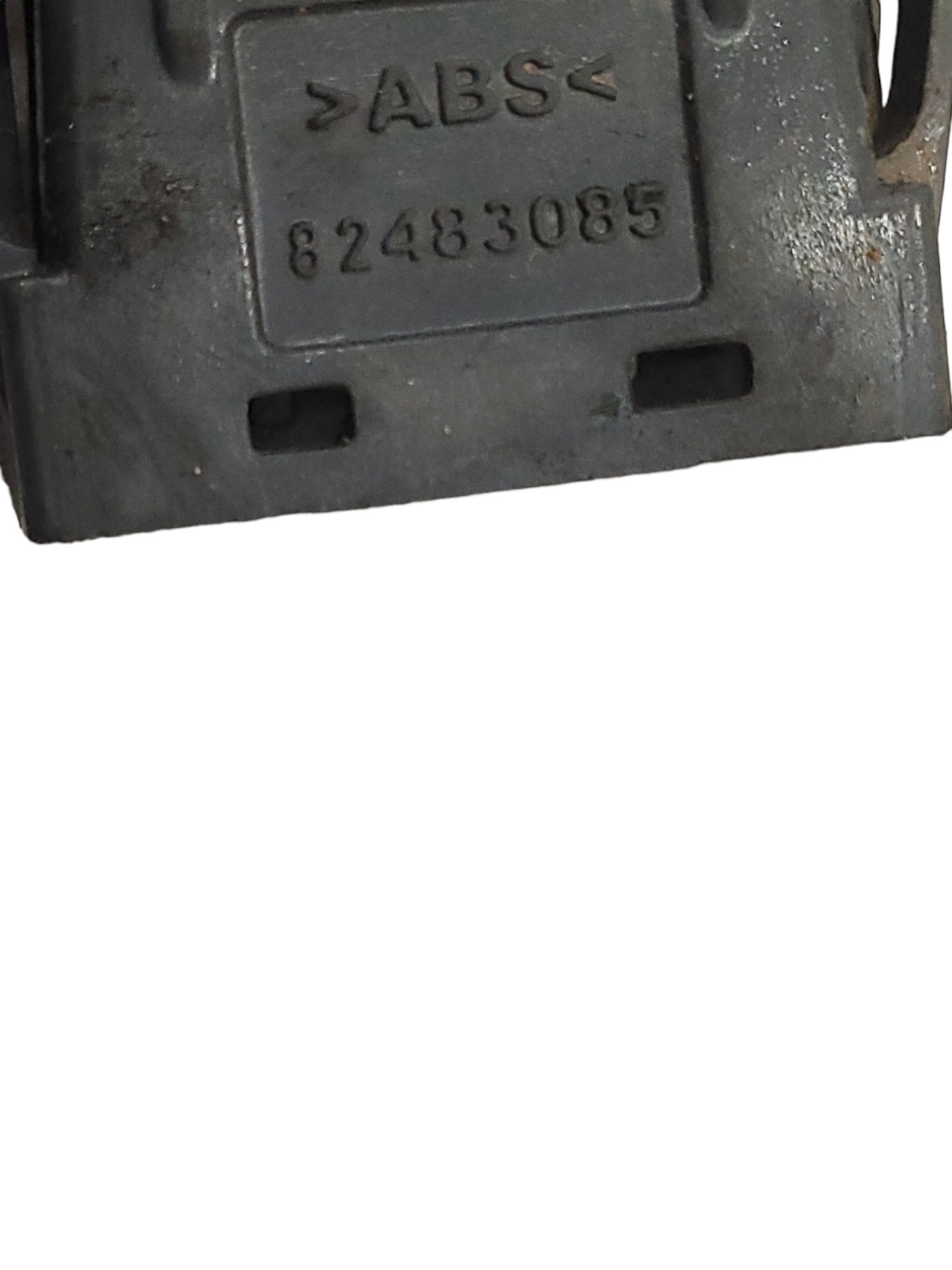 Tampa Cega Volvo Vm 82483 085 5