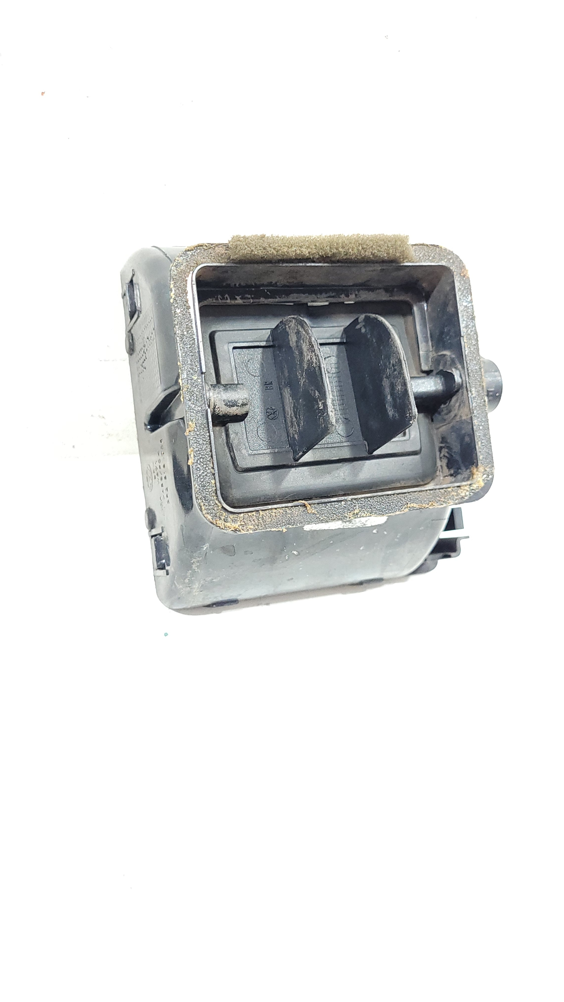 Difusor Ar Painel Direito Vw Constellation 2r2819706 2
