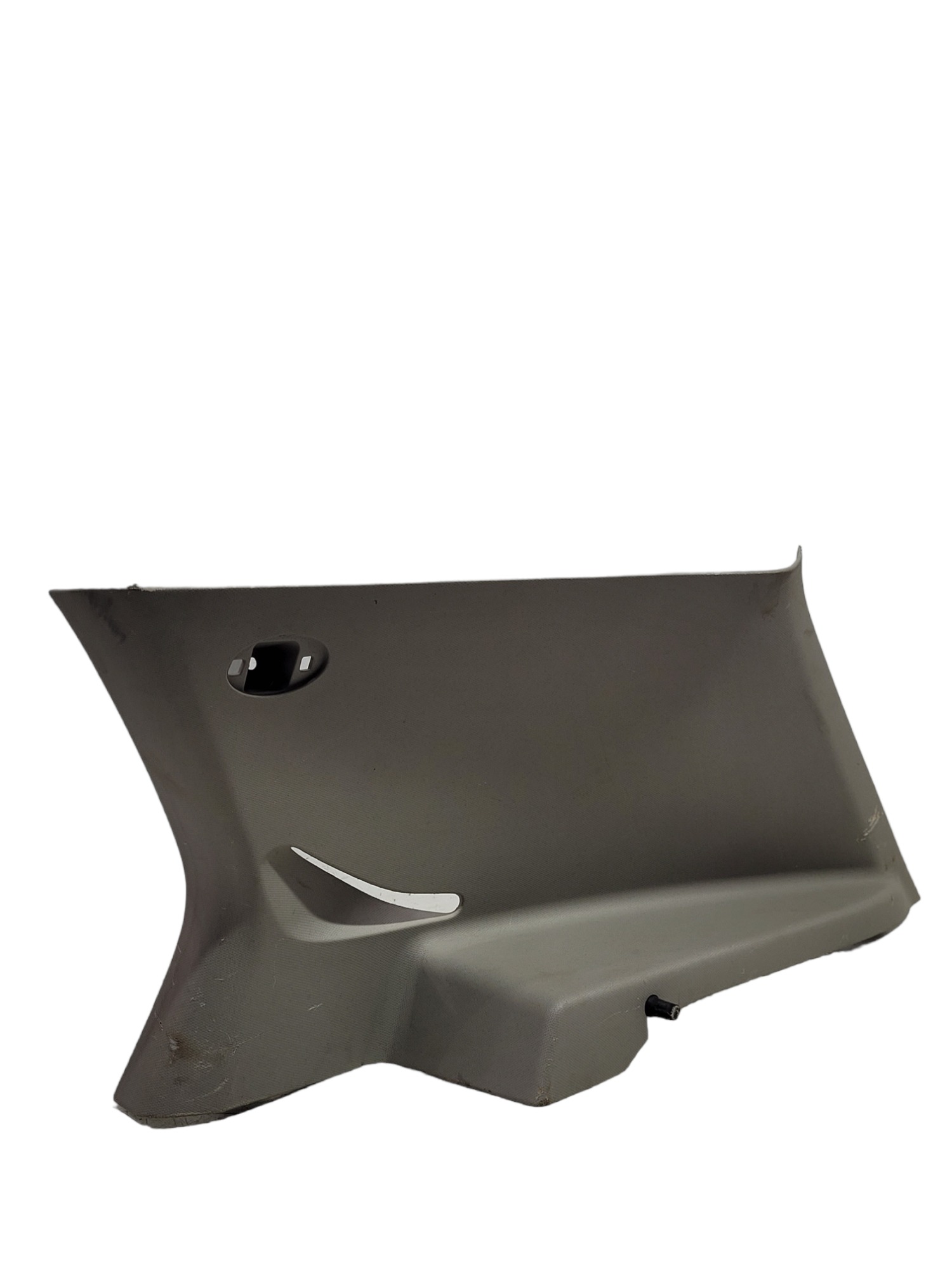 Acabamento Lateral Direito Porta Malas Gm Tracker 20757455 3