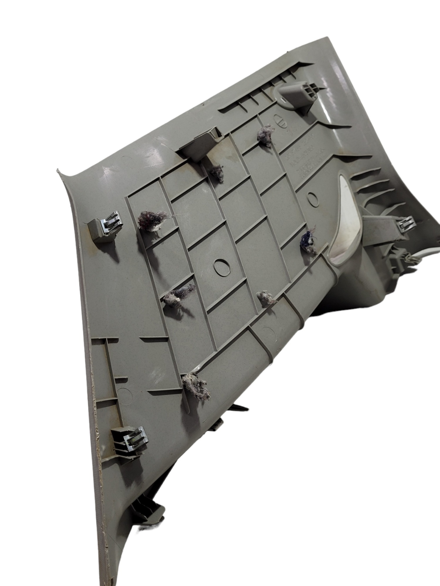Acabamento Lateral Direito Porta Malas Gm Tracker 20757455 5