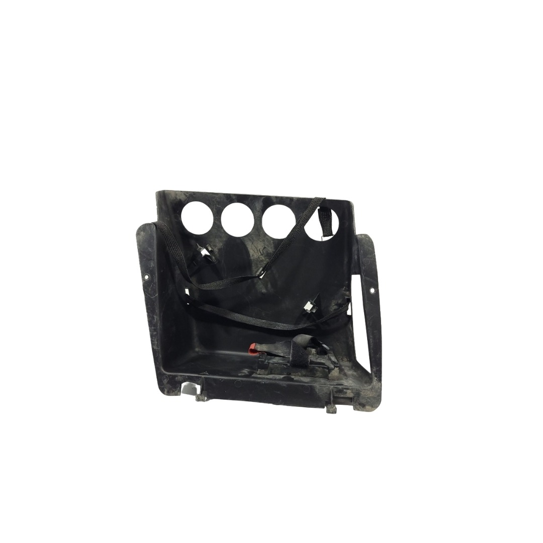 Acabamento Moldura Direita Porta Malas Peugeot 306