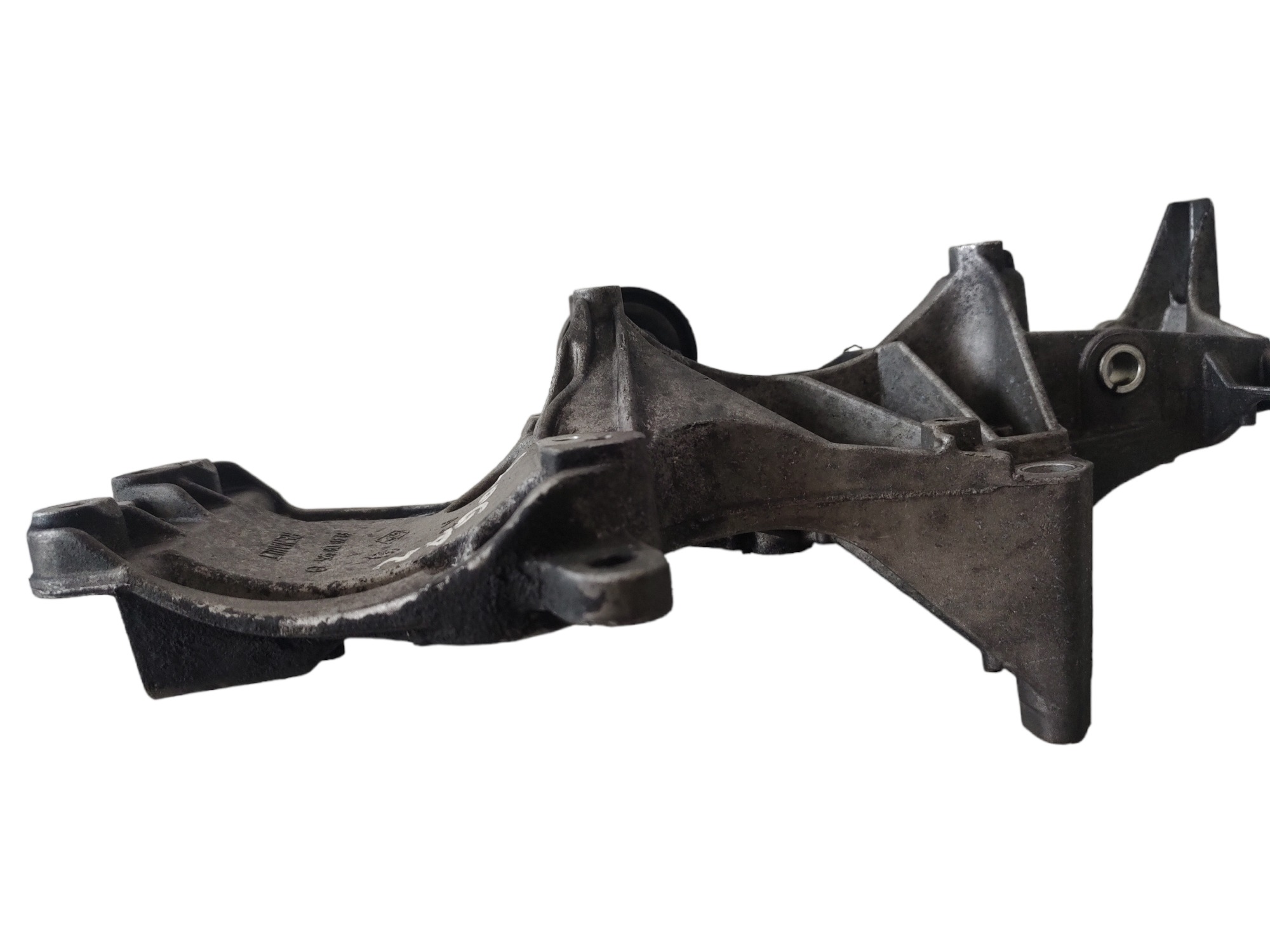 Suporte Compressor Alternador Renault Logan 2009