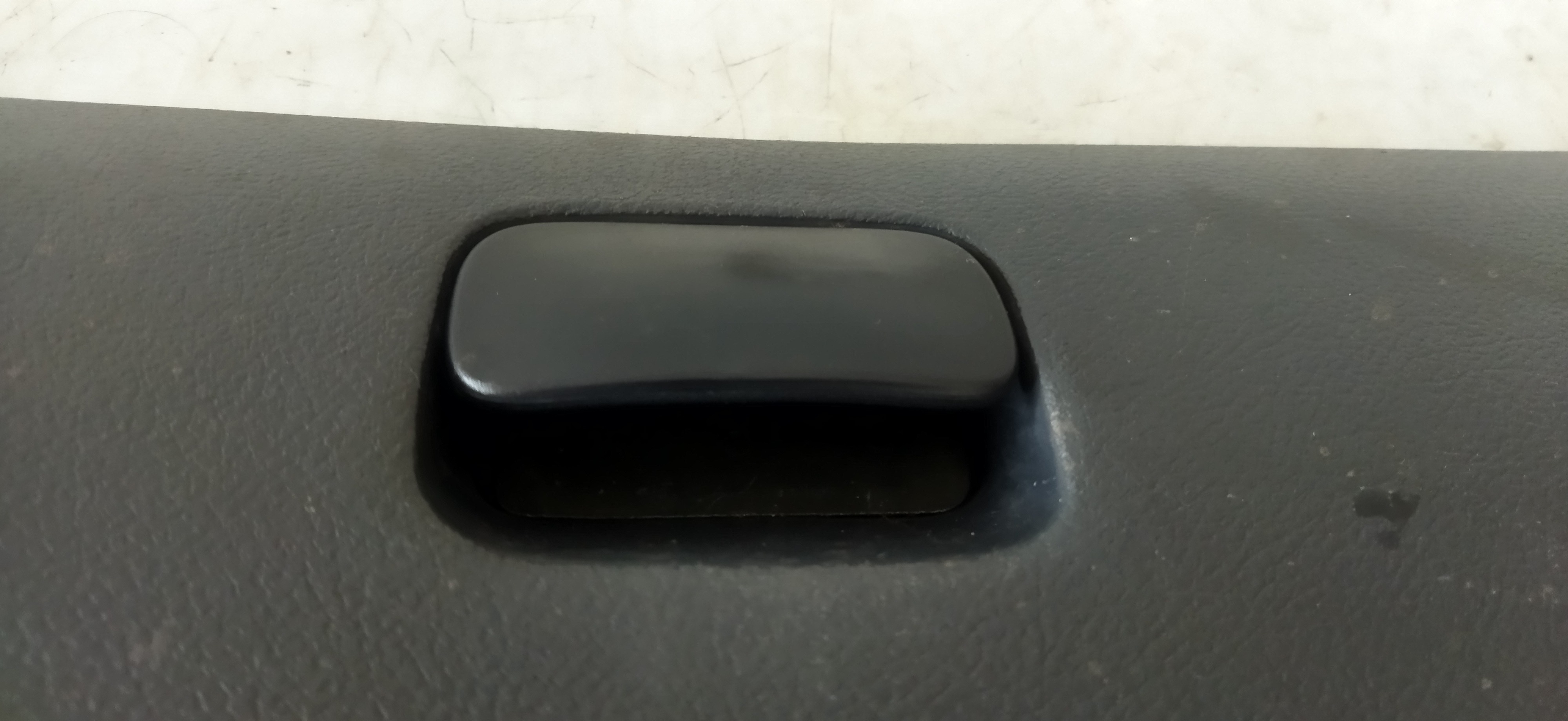 Tampa Porta Luvas Fiat Palio 8