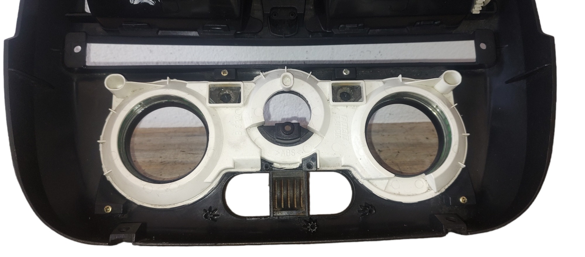 Moldura Painel Central Fiat Brava 4