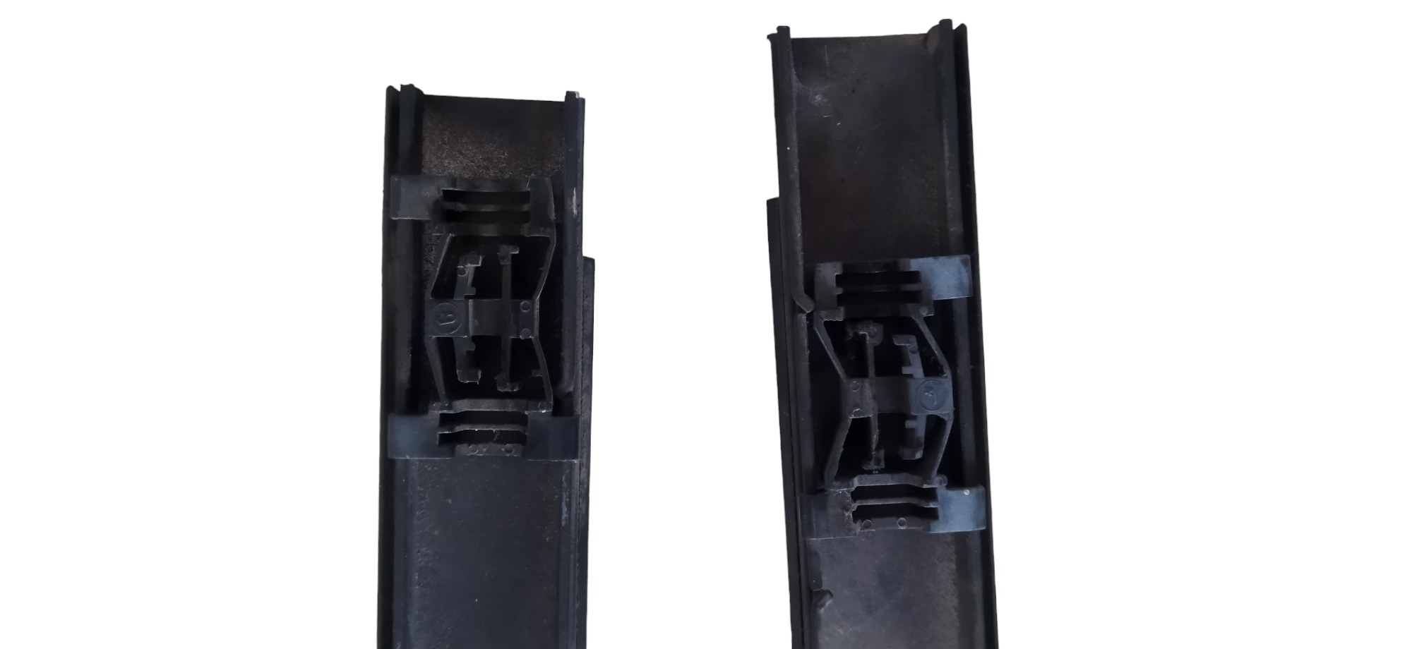 Par Encaixe Suporte Vidro Gm Montana 5