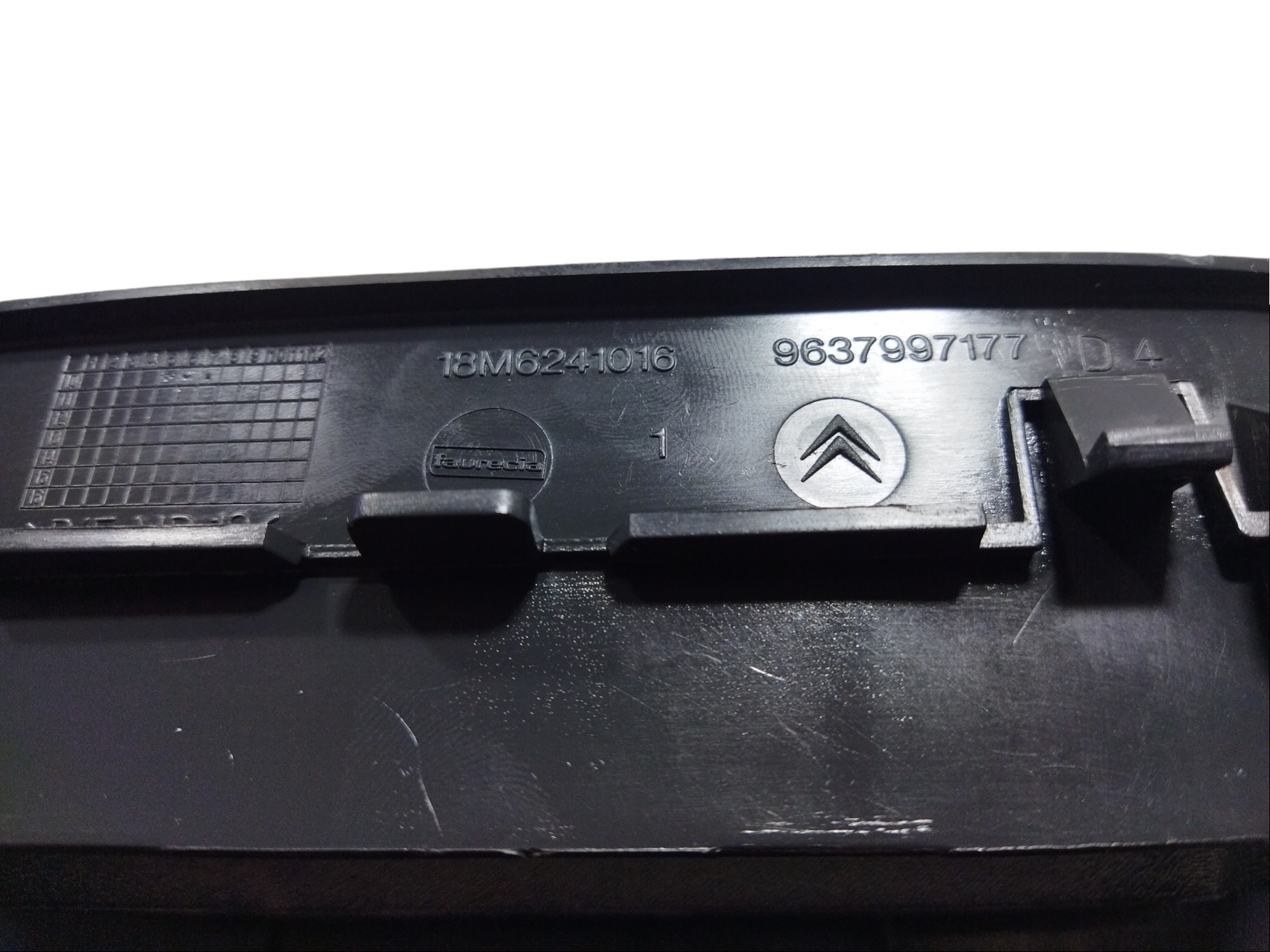 Moldura Do Painel Do Relógio Citroën C3 2