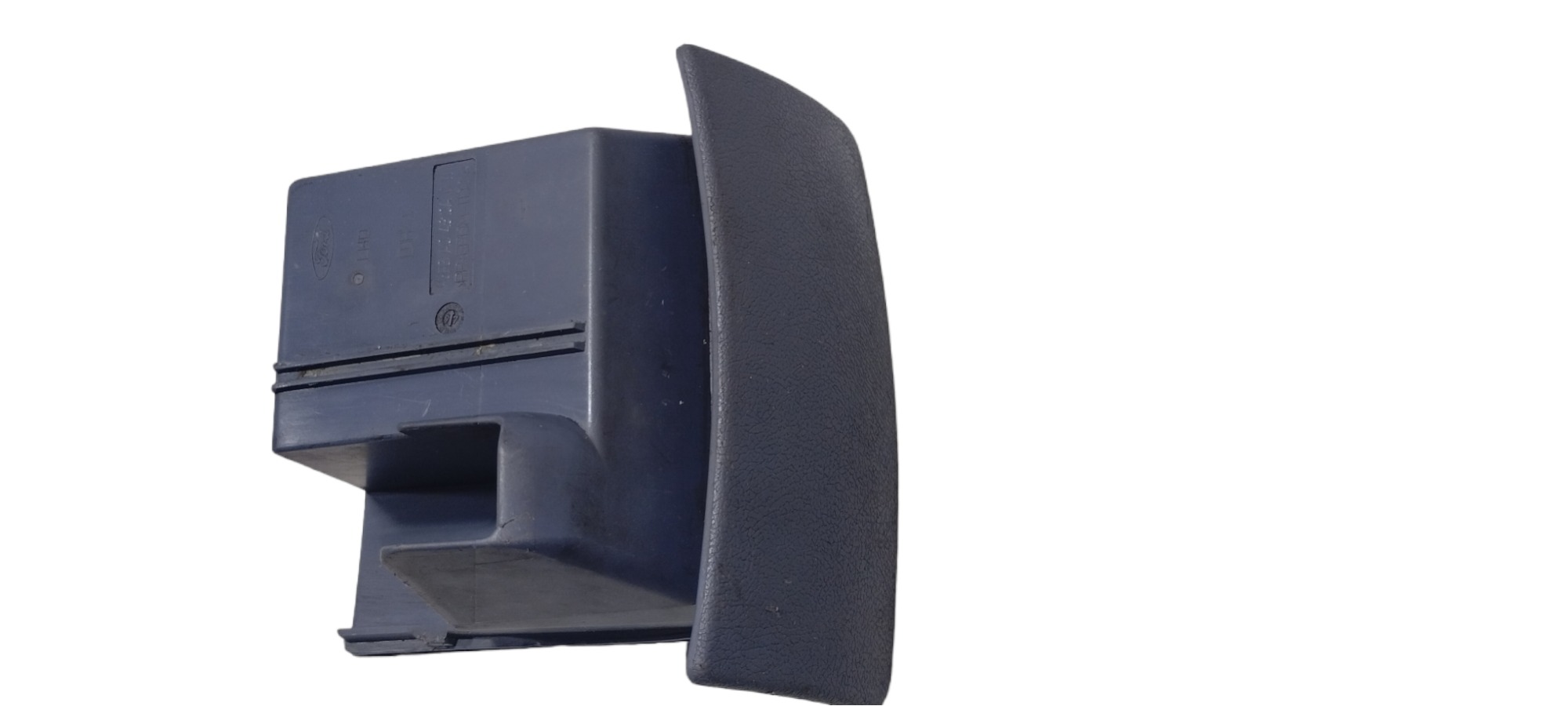 Tomada 12v Com Cinzeiro Do Painel Central Ford Fiesta 4
