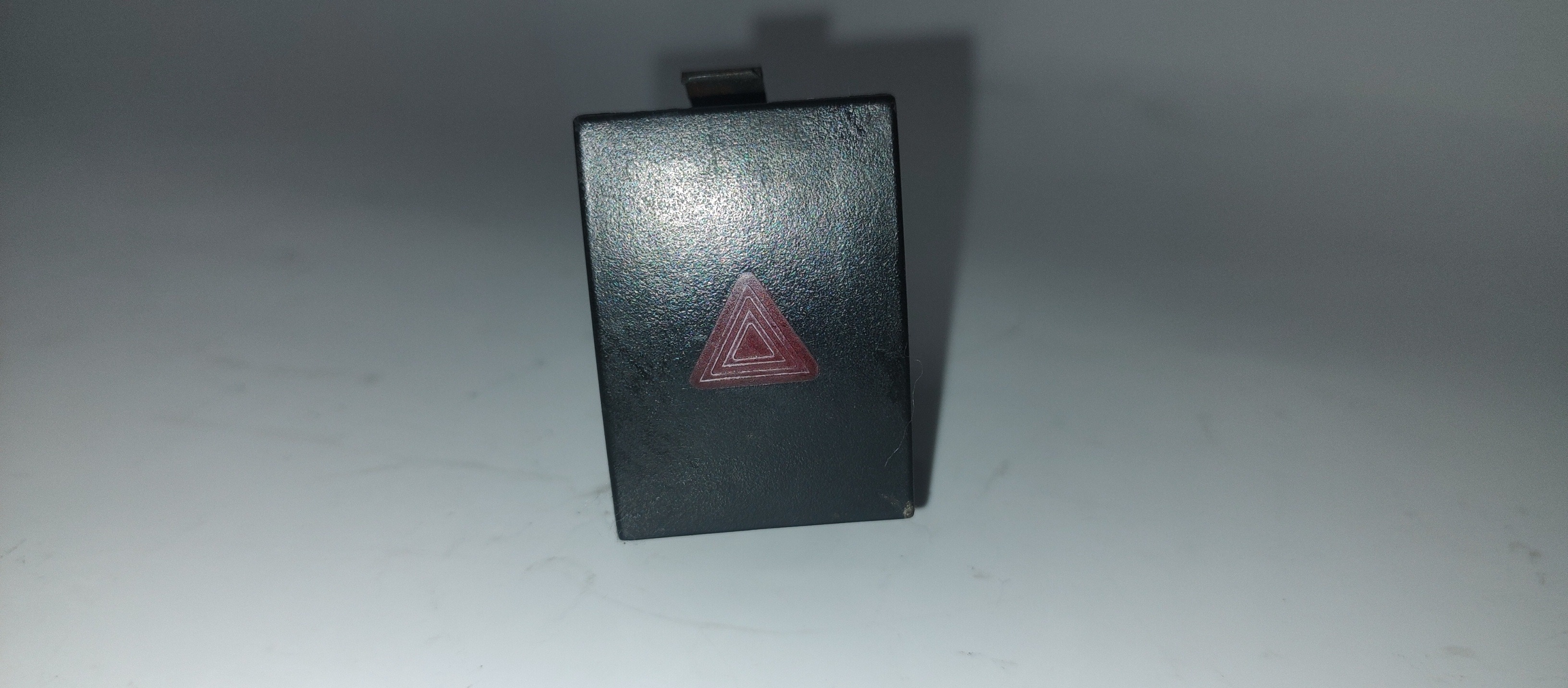 Botao Do Pisca Alerta Vw Gol G3 Vermelha