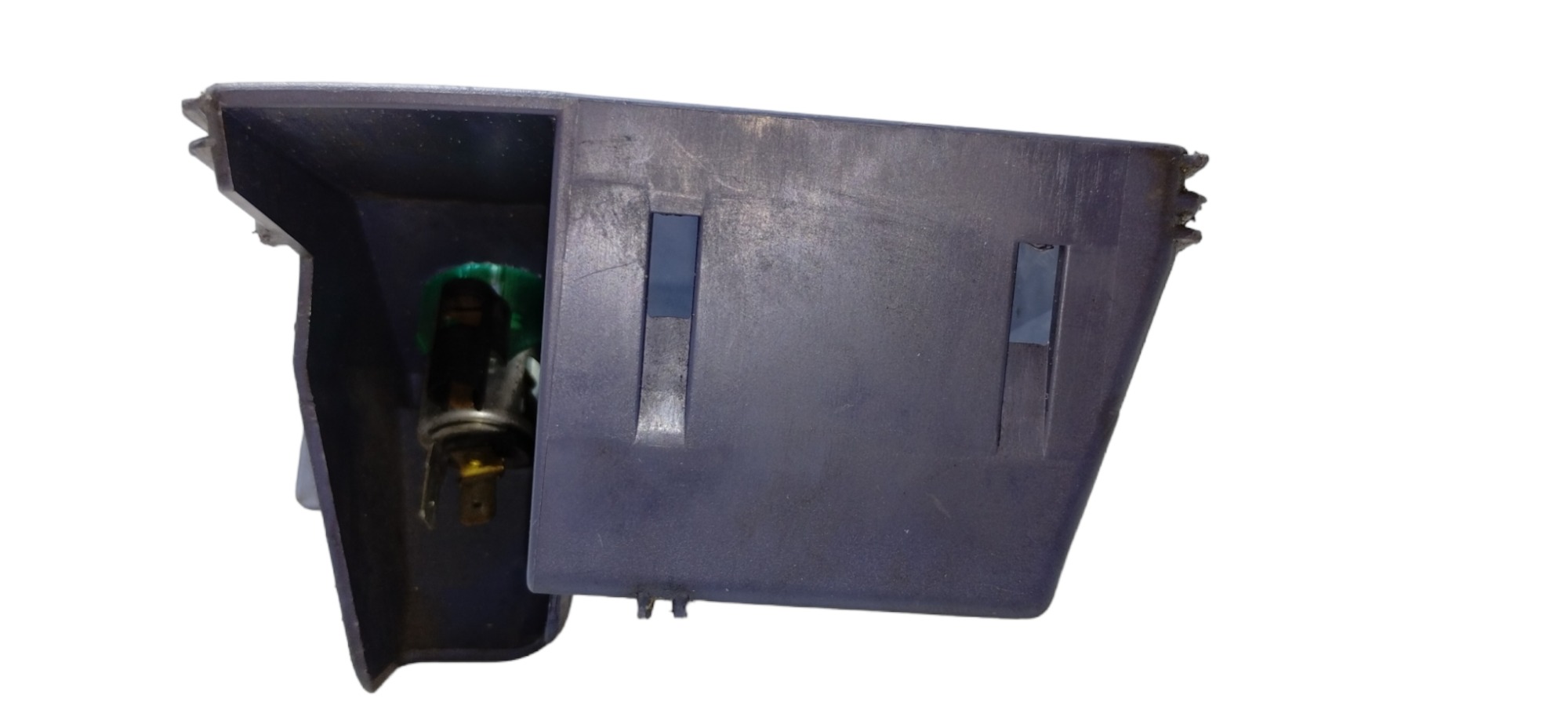 Tomada 12v Com Cinzeiro Do Painel Central Ford Fiesta 3