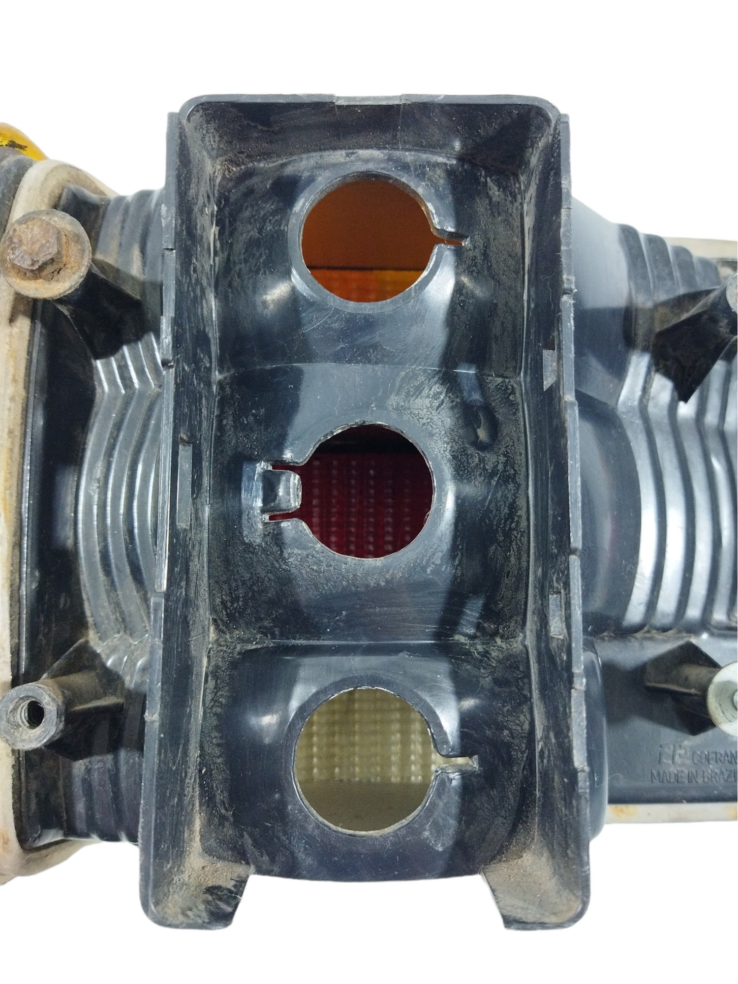 Lanterna Traseira Direita Gm Chevette 87/ Direito Vemelha Branca E Laranja 5