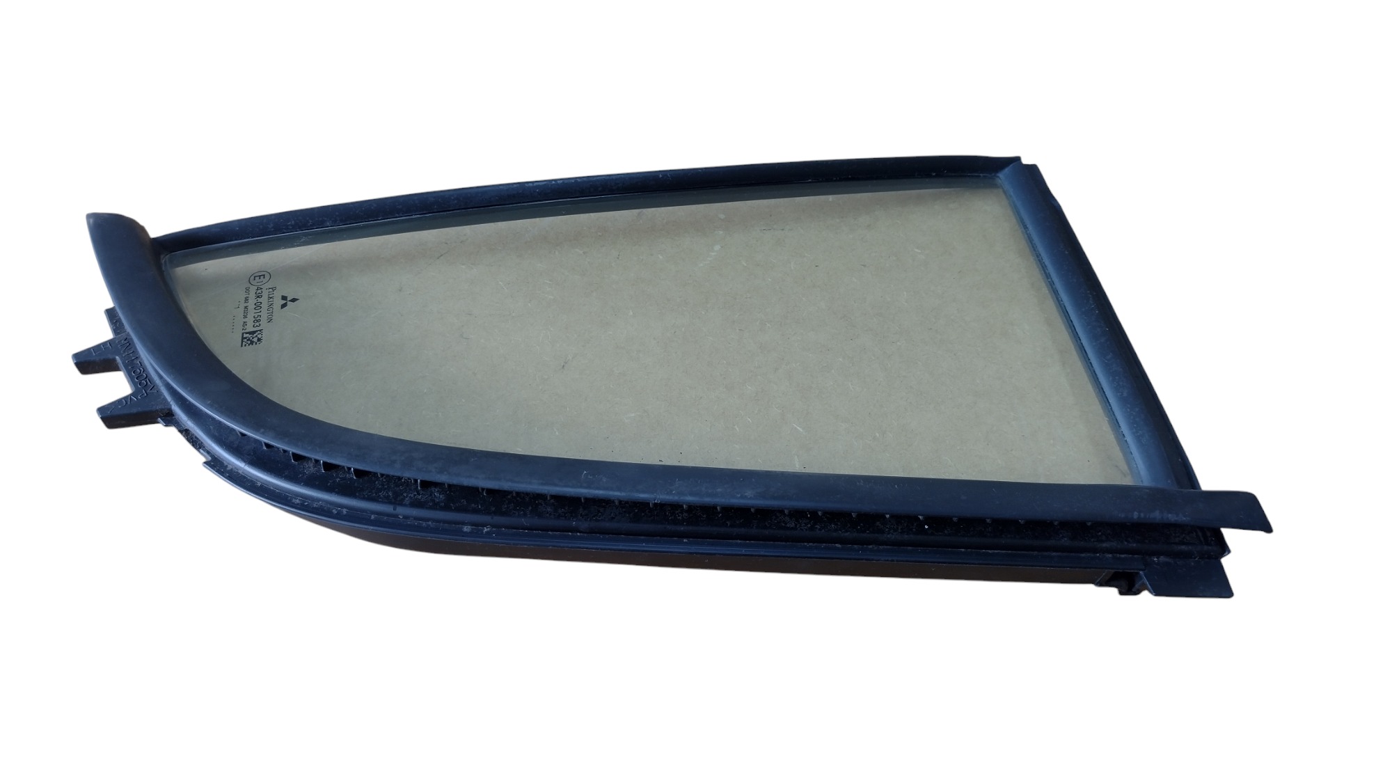 Vidro fixo porta T.E L200 Triton 2013 MN117605 4