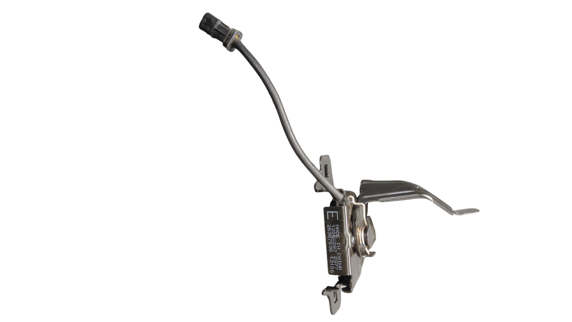 Fechadura Capô Gm Tracker 2024 2