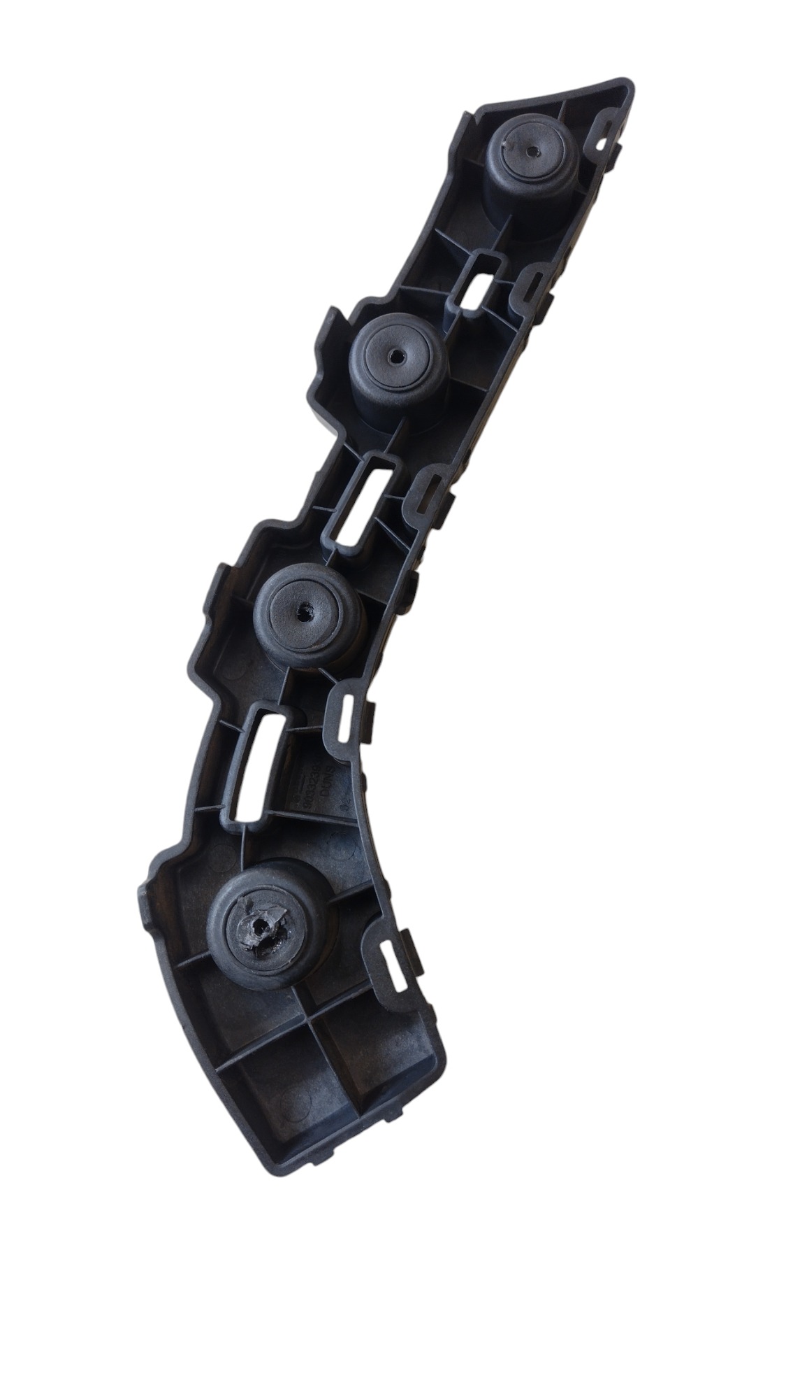 Suporte Guia Do Parachoque T.d Tracker 2024 5