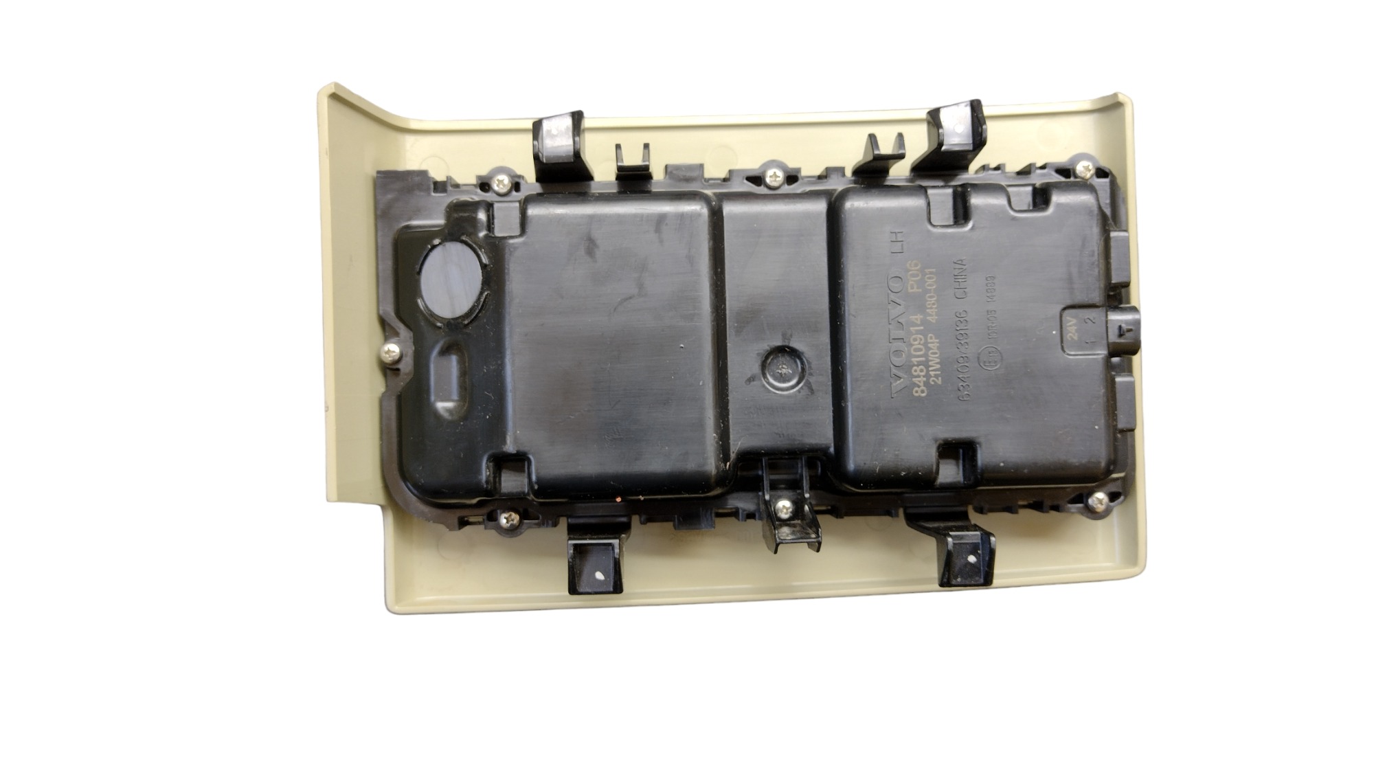 Luz Cortesia Interna L.e Volvo Fh 460-540 2016 A 2021 3