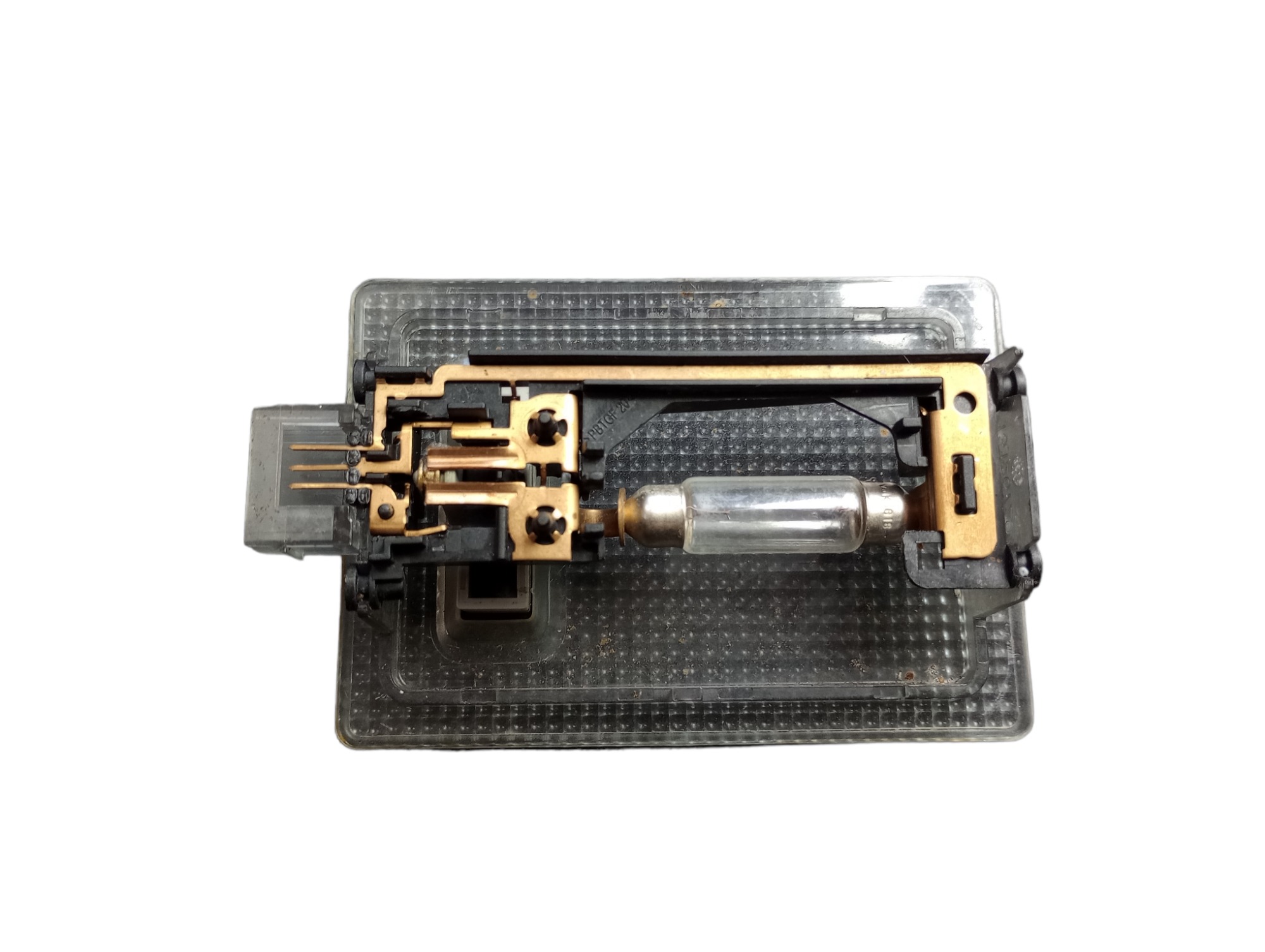 Luz Cortesia Teto Tracker 2024 2