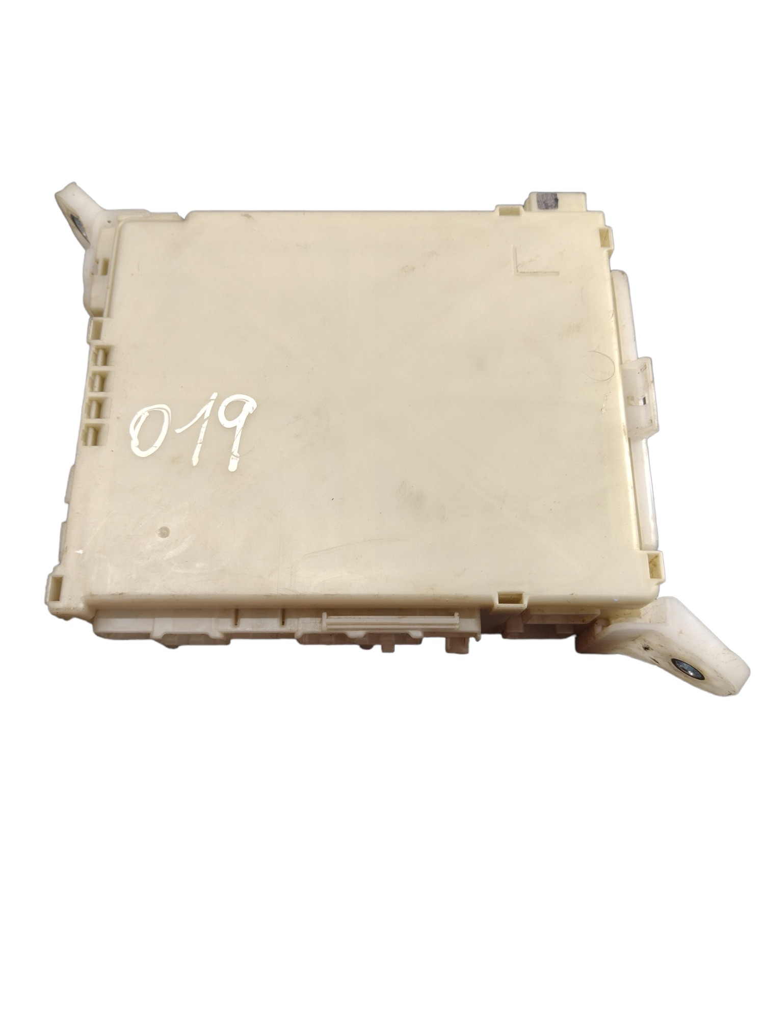 Caixa De Fusivel Toyota Hilux 2.8 2019 82730-0k140a 2