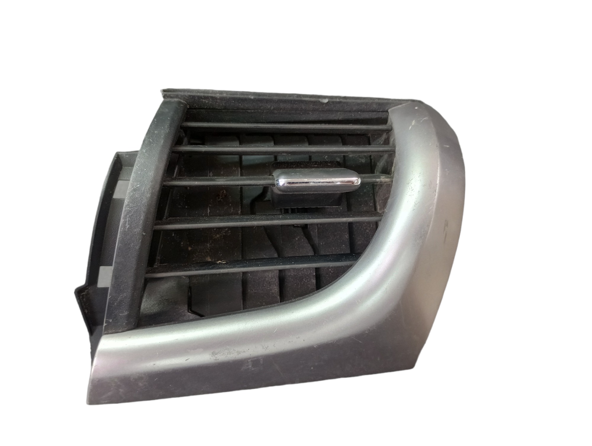 Difusor Ar Painel L.d Hilux 2019 Com Detalhe 2