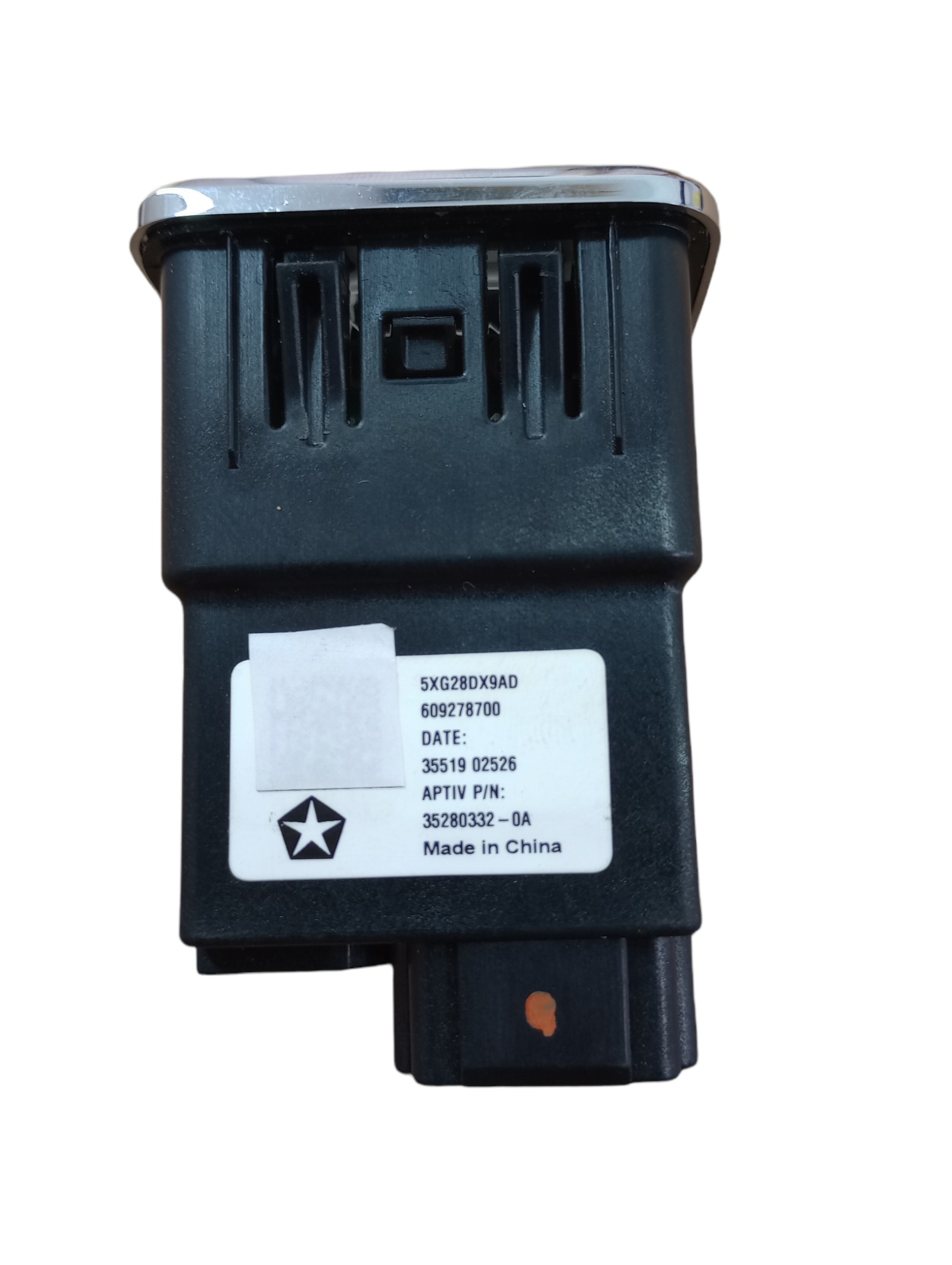 Entrada Auxíliar Usb Fiat Toro 2021 5XG28DX9AD 4