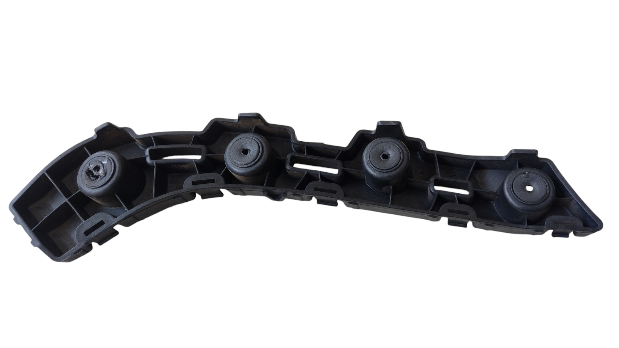 Suporte Guia Do Parachoque T.d Tracker 2024 2