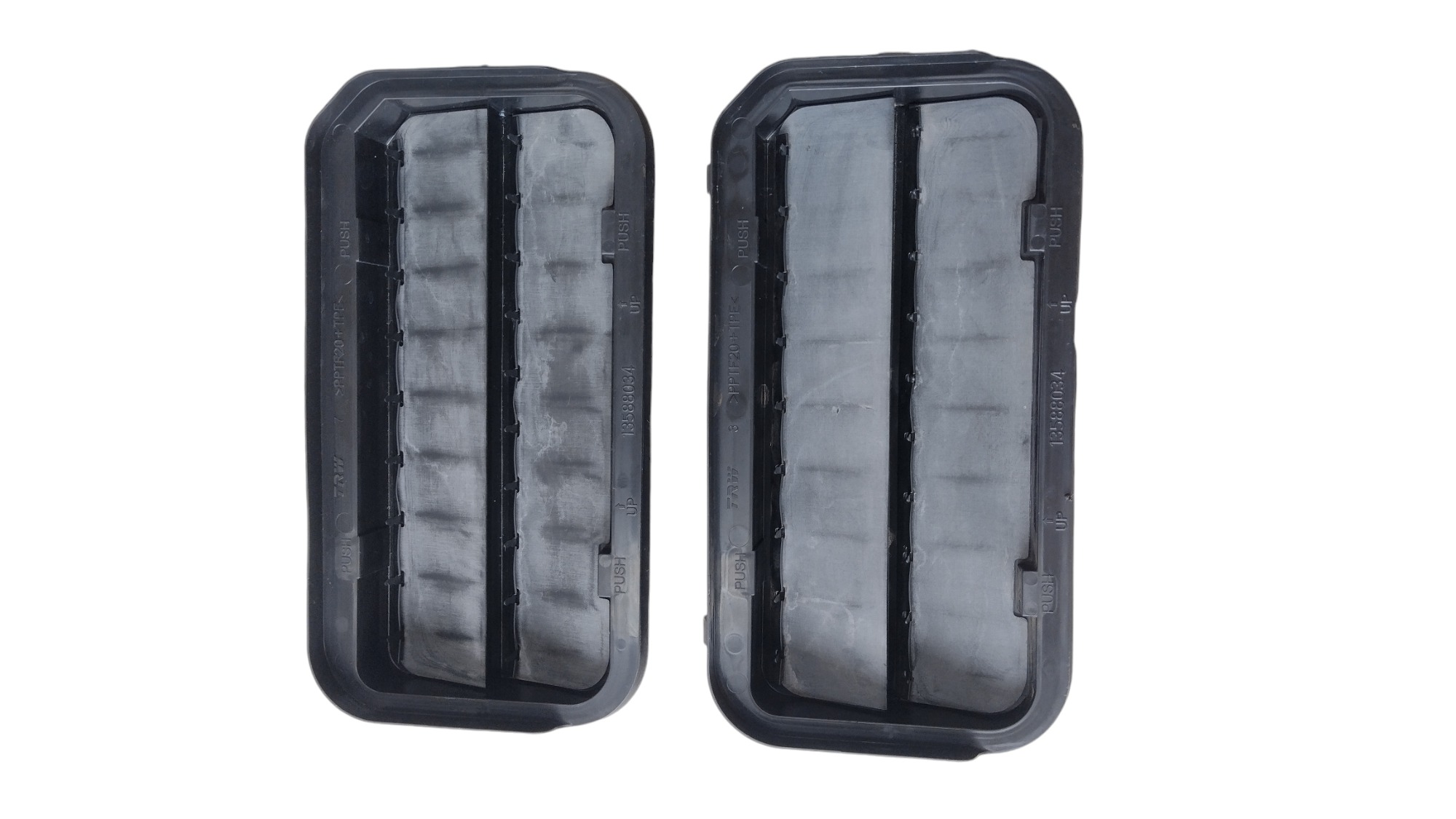Par Acabamento Defletor Lateral Traseira Tracker 2024 4