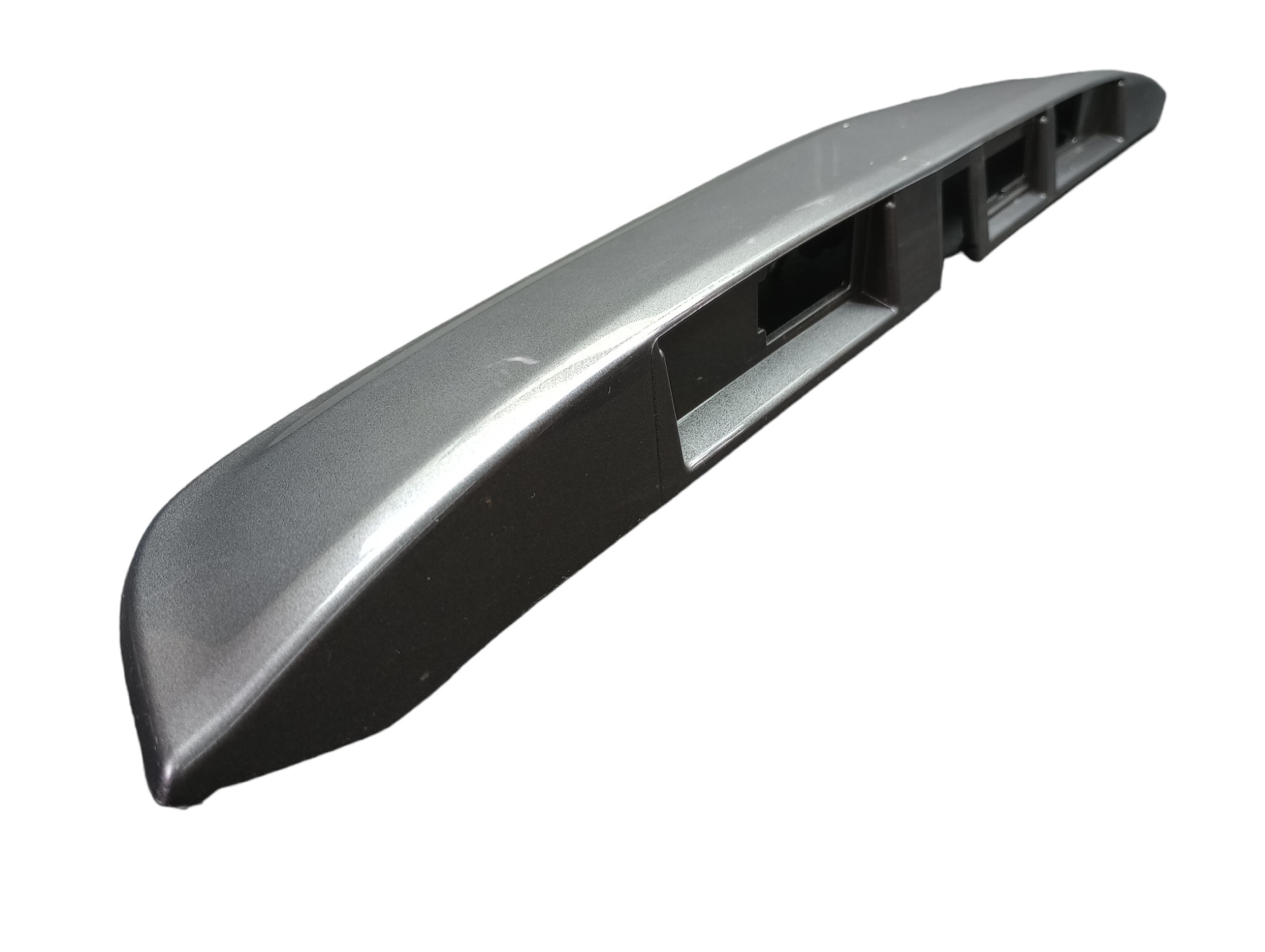 Friso Tampa Traseira Nissan Kicks 2022 Com Detalhes 6