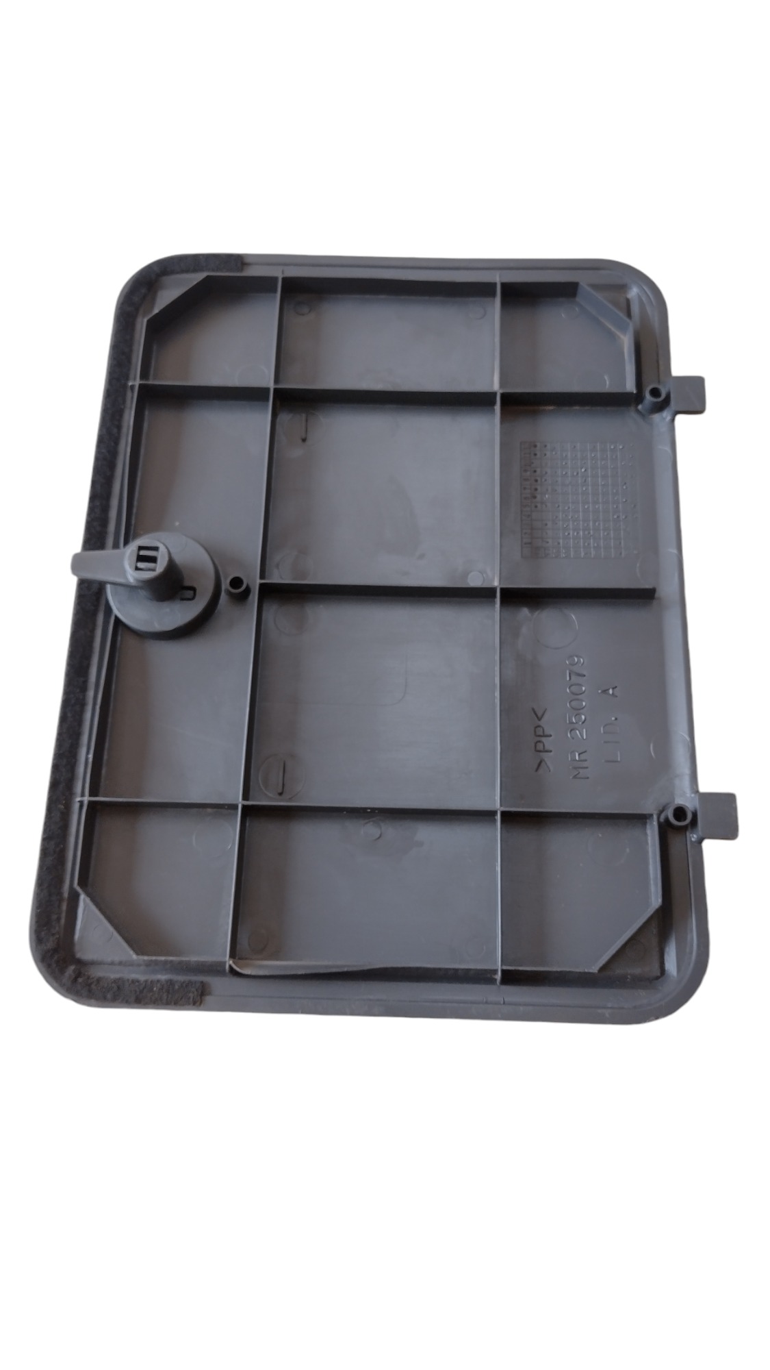 Tampa Lateral L.d Porta Malas Pajero Sport 2006 Cinza 4