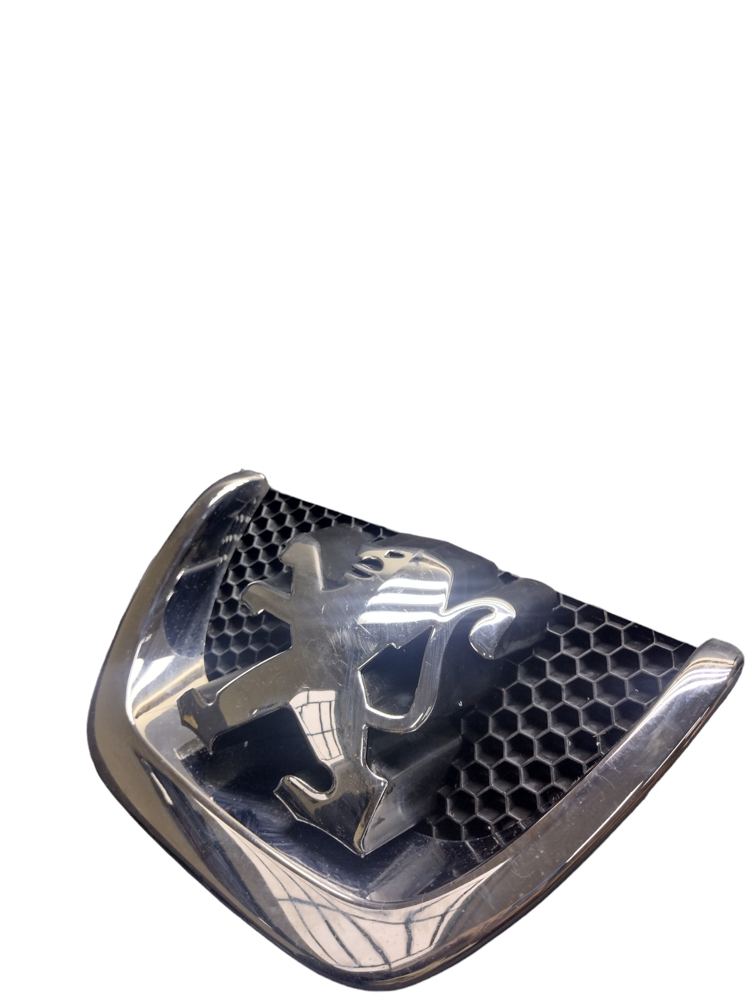 Emblema Dianteiro Peugeot 207 2011 Com Detalhes 2