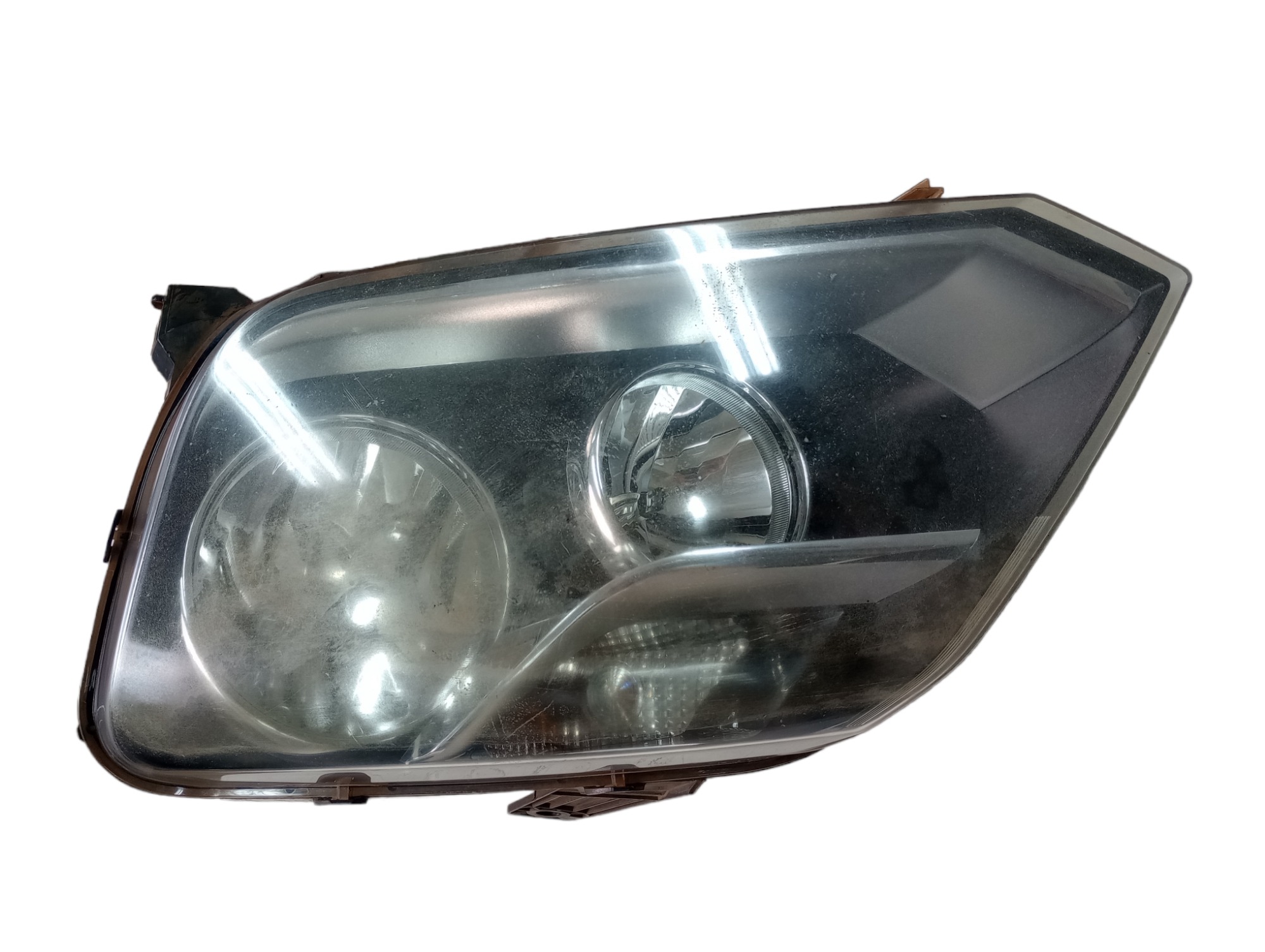 Farol L.e Amarok 2014 2