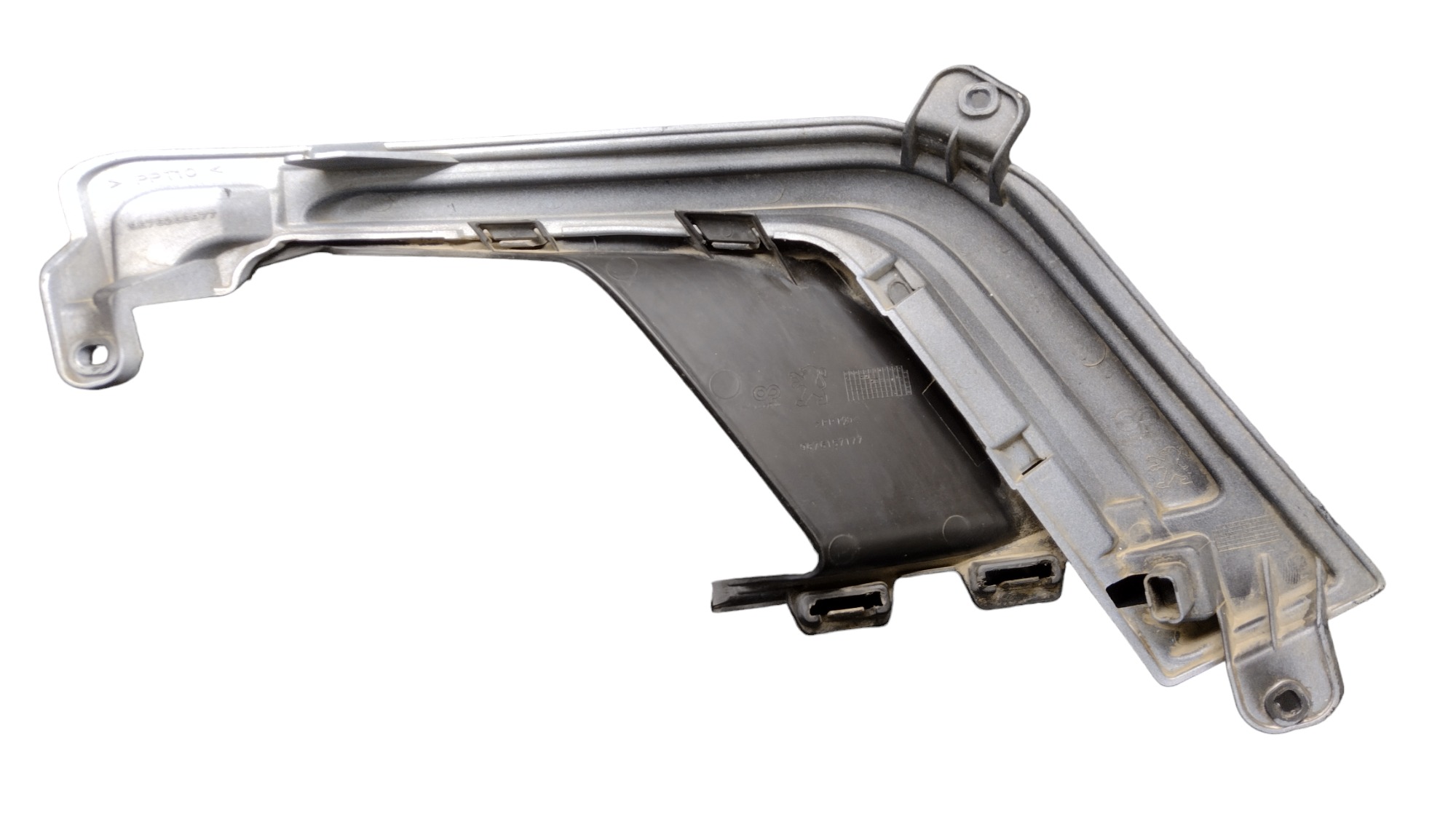 Moldura Farol De Milha L.e Peugeot 308 2013 Prateado Esquerdo 3