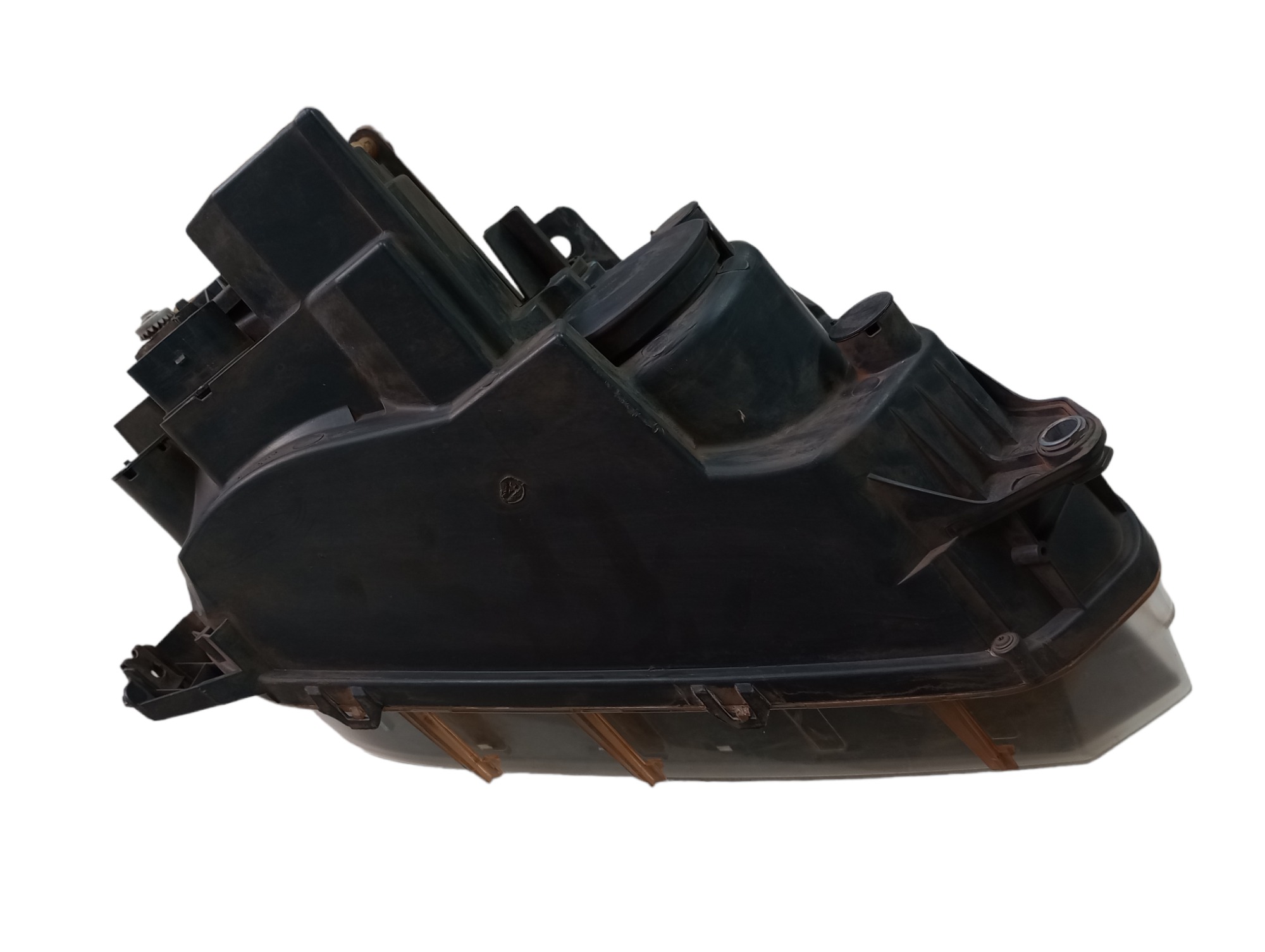 Farol L.e Amarok 2014 5