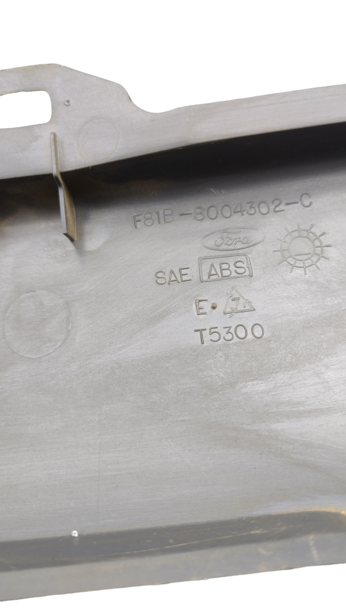 Acabamento Inferior L.e Painel F4000 2015 5