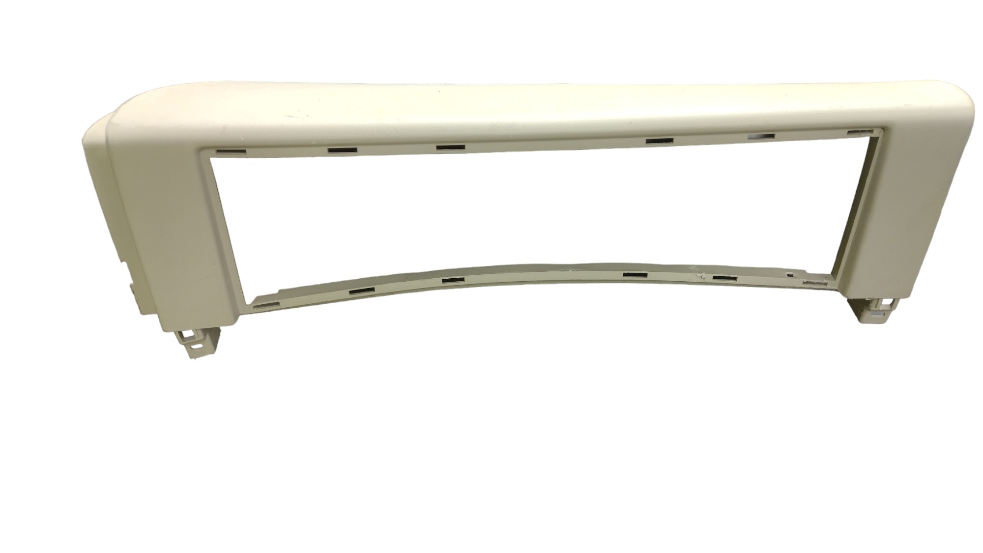 Moldura Inferior Porta Objetos Fh 460-540 2016 A 2021 3
