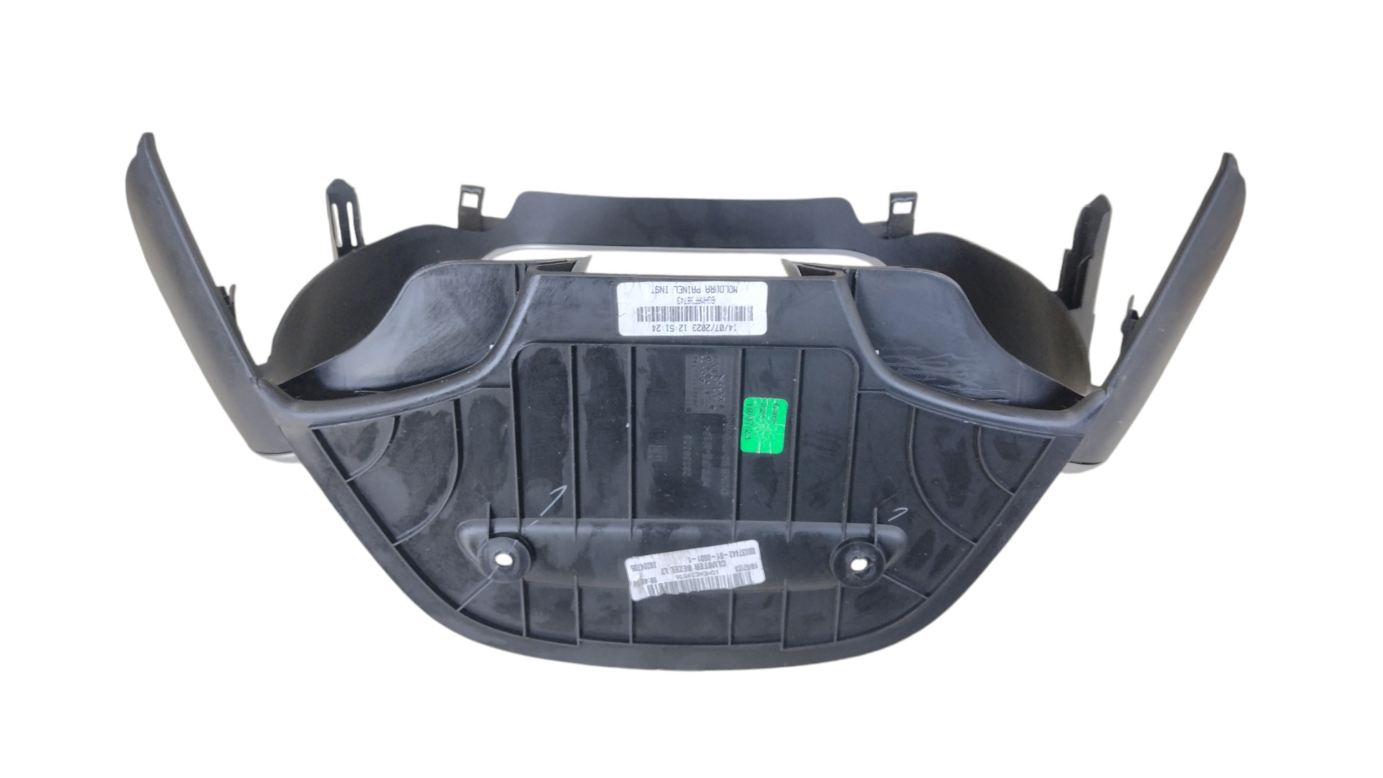 Acabamento Painel De Instrumento Gm Tracker 2024 Preto 5