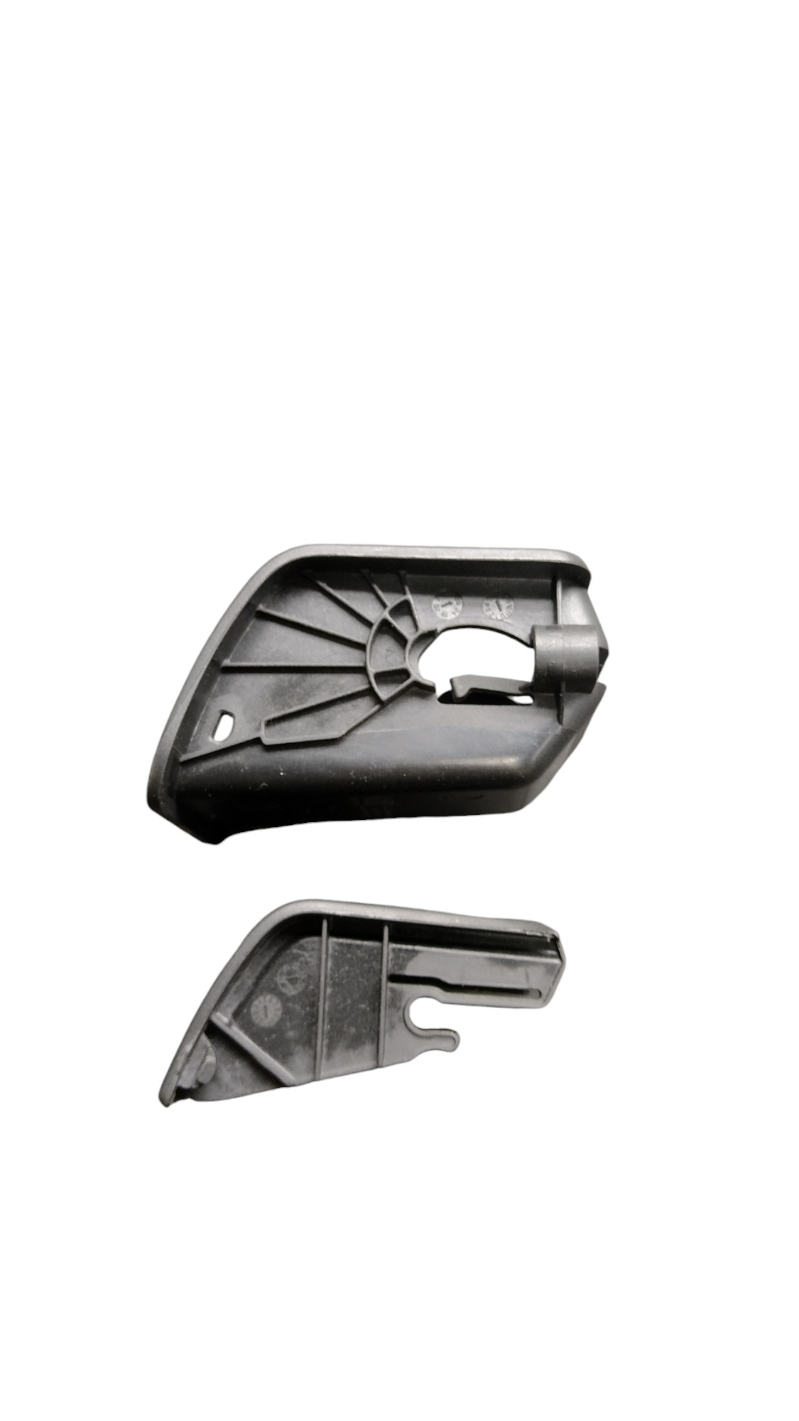 Acabamento Isofix Gm Tracker 2021 Preto 3