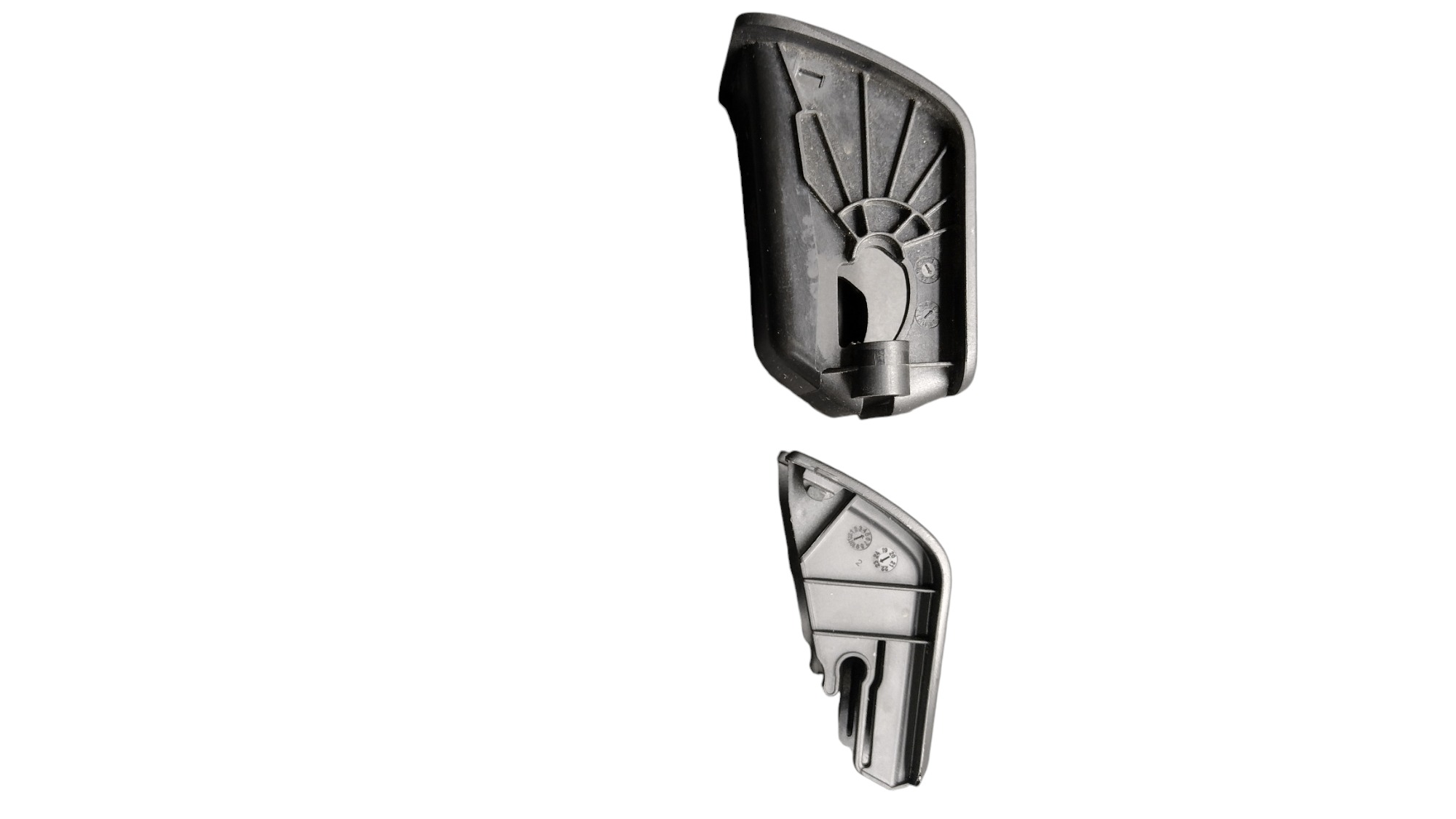 Acabamento Isofix Gm Tracker 2021 Preto 3