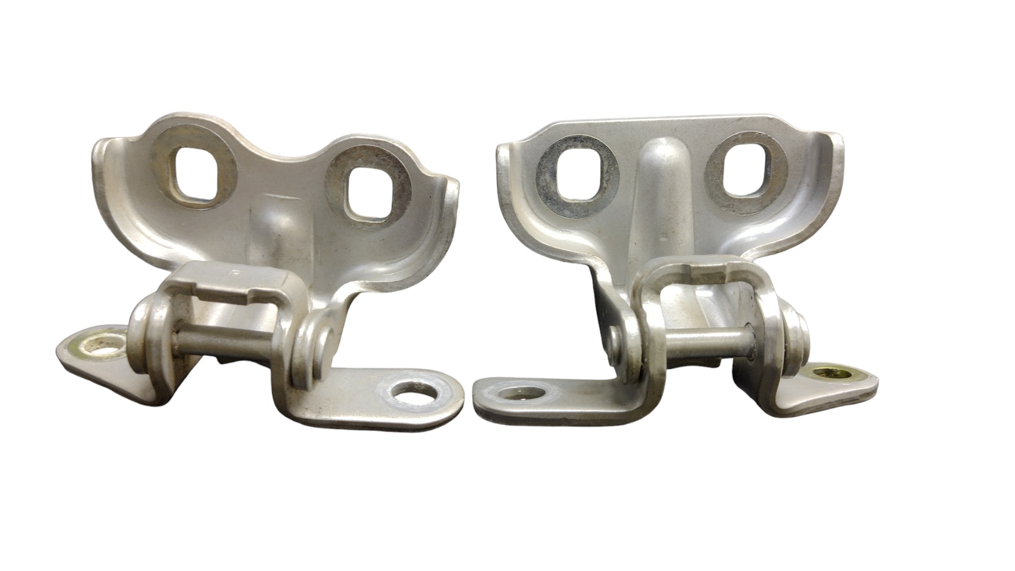 Dobradiça Porta T.e Chevrolet Tracker 2021 2