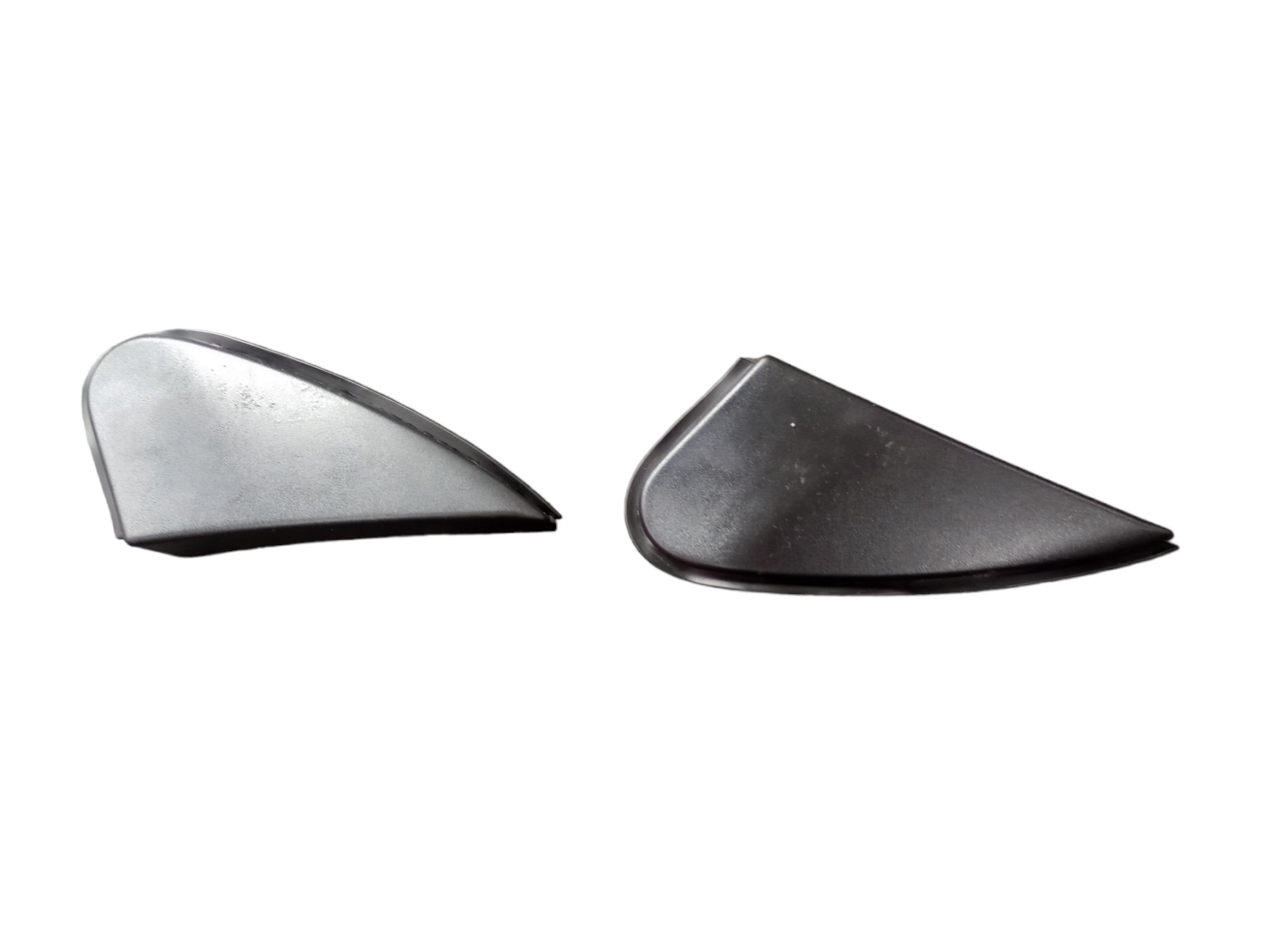 Par Moldura Interna Retrovisor  Hilux 2019 5