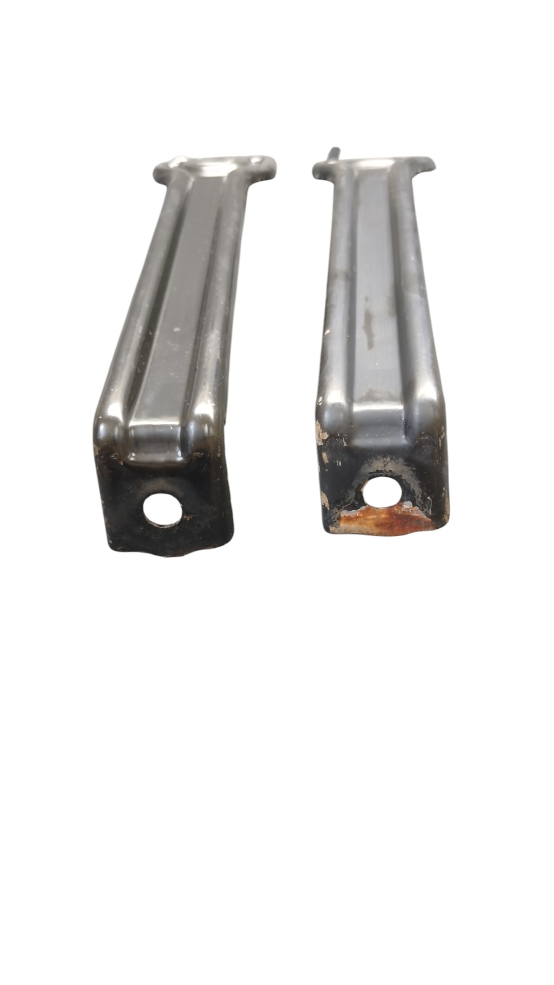 Par Suporte Inferior Parachoque Dianteiro Hilux 2013 3